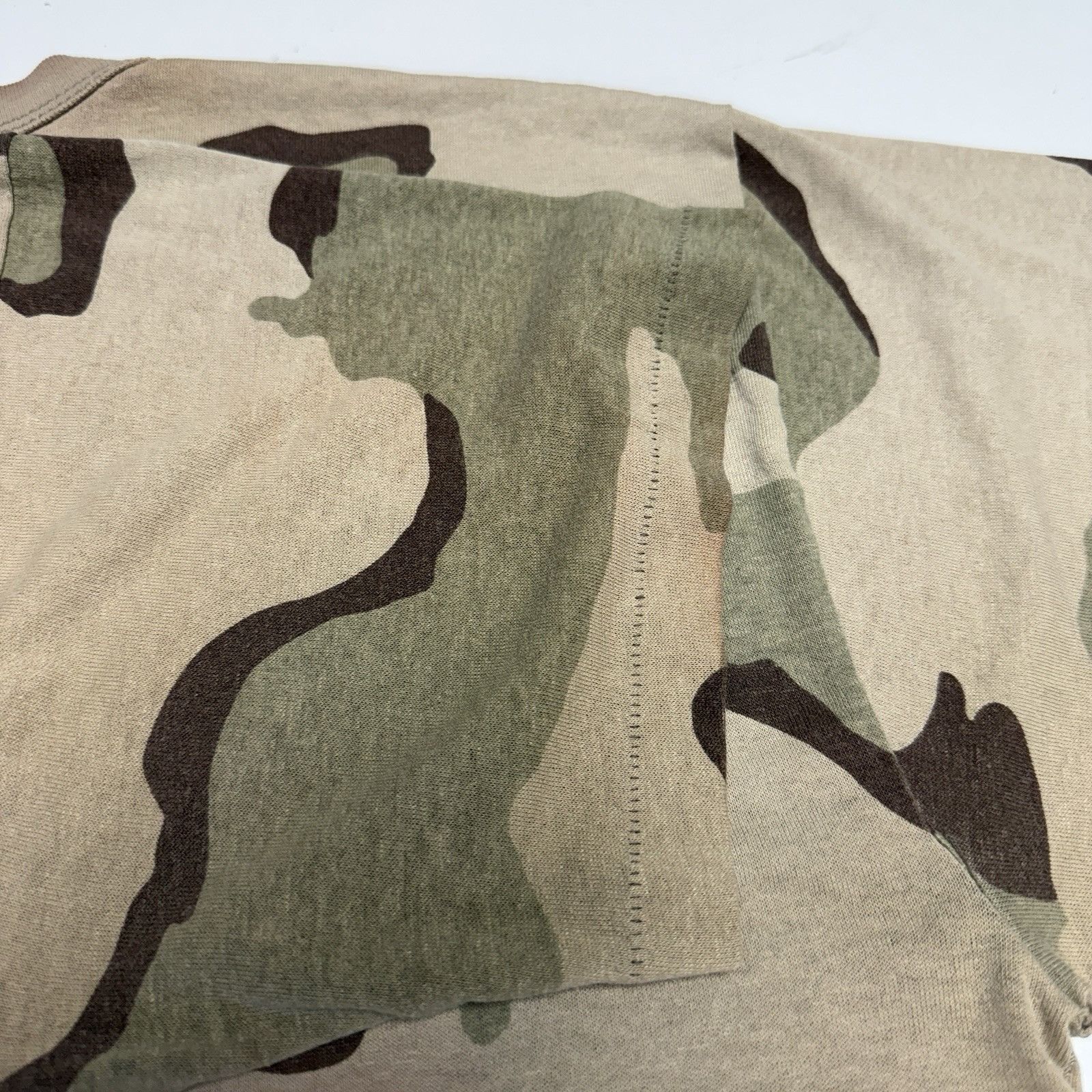 Vintage Vintage Desert Camouflage T Shirt Mens M 20x28.5 Brown Short Size US M / EU 48-50 / 2 - 8 Thumbnail