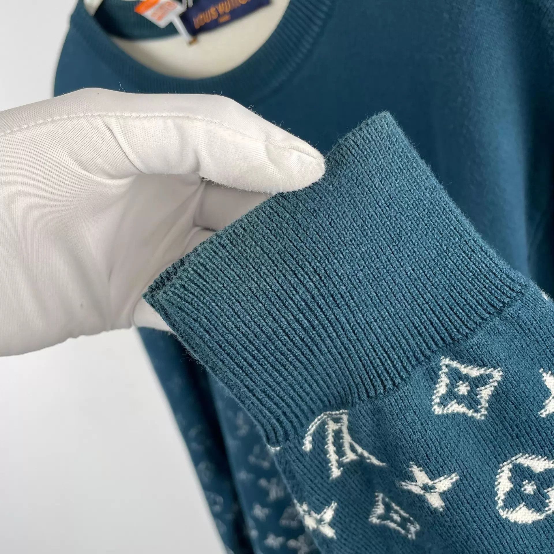Louis Vuitton LV Cyan Classic Logo Knitted Long Sleeve Sweater Size M Size US M / EU 48-50 / 2 - 9 Thumbnail