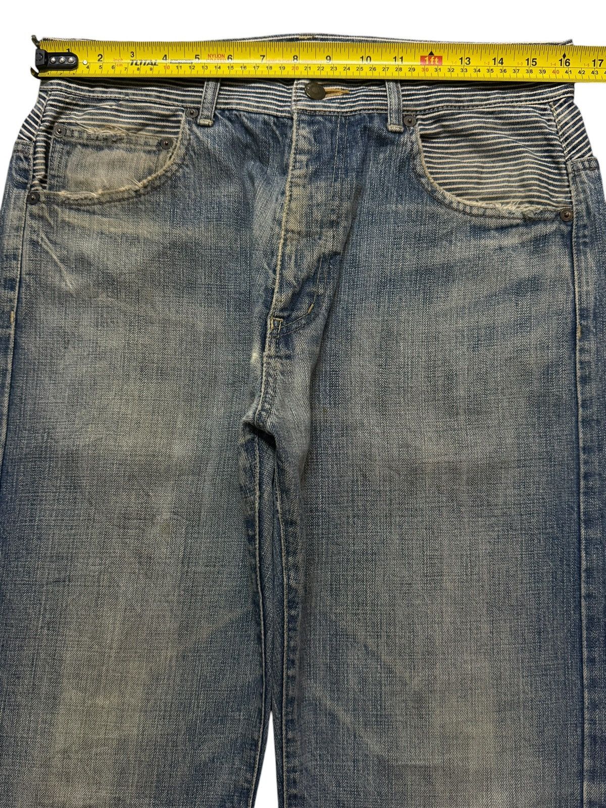 Tommy Hilfiger Vintage 90s Tommy Hilfiger Faded Wash Buckle Wide Leg Baggy Size US 32 / EU 48 - 9 Thumbnail