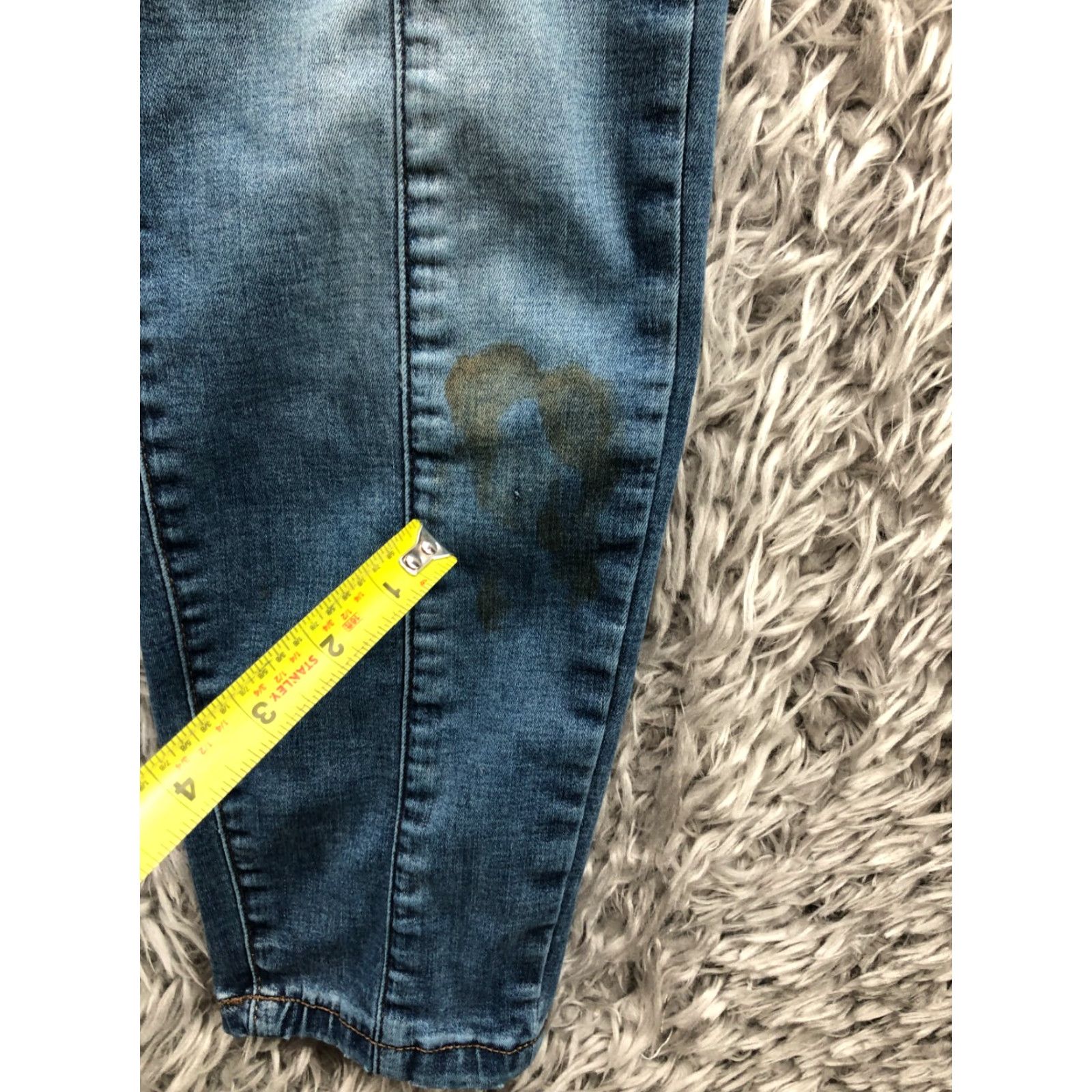 Vera Wang Vera Wang Jeans Jegging Medium Wash Blue Size 16 Womens 27in Inseam Regular Fit Pocket 5-Pocket Zipper Button Denim N/A Flaw? (but must not add info) Size 38" / US 16 / IT 52 - 5 Thumbnail