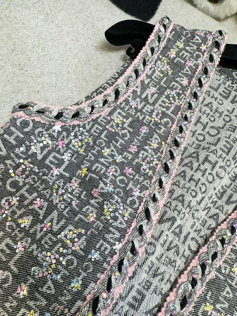Chanel Chanel 24C show gray color beaded letter logo diamond roll Size XS / US 0-2 / IT 36-38 - 4 Thumbnail