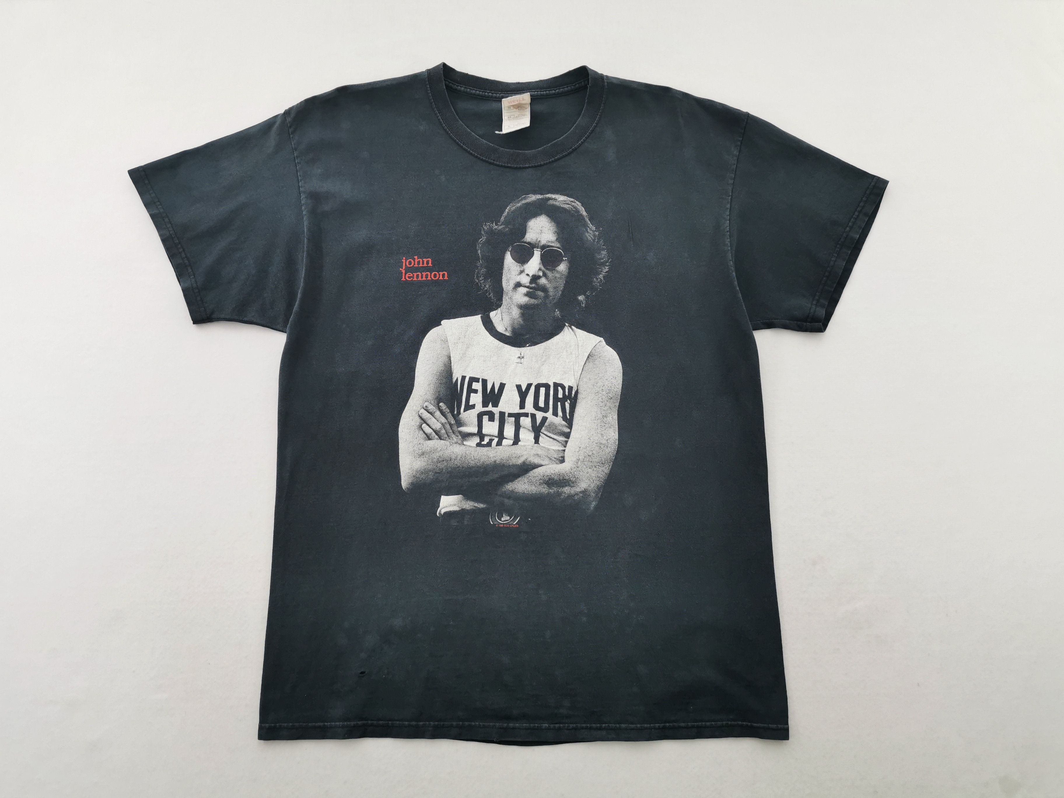 Vintage Distressed Vintage 90s John Lennon English Singer T Shirt Size US M / EU 48-50 / 2 - 3 Thumbnail