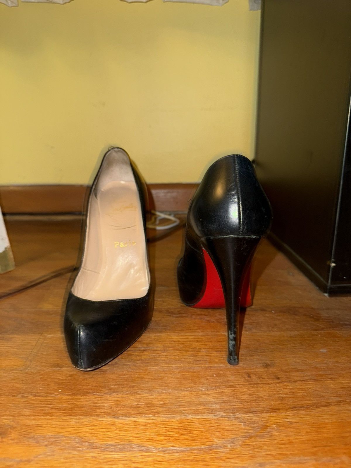 Christian Louboutin Leather Louboutin Pumps Size US 8.5 / IT 38.5 - 1 Thumbnail