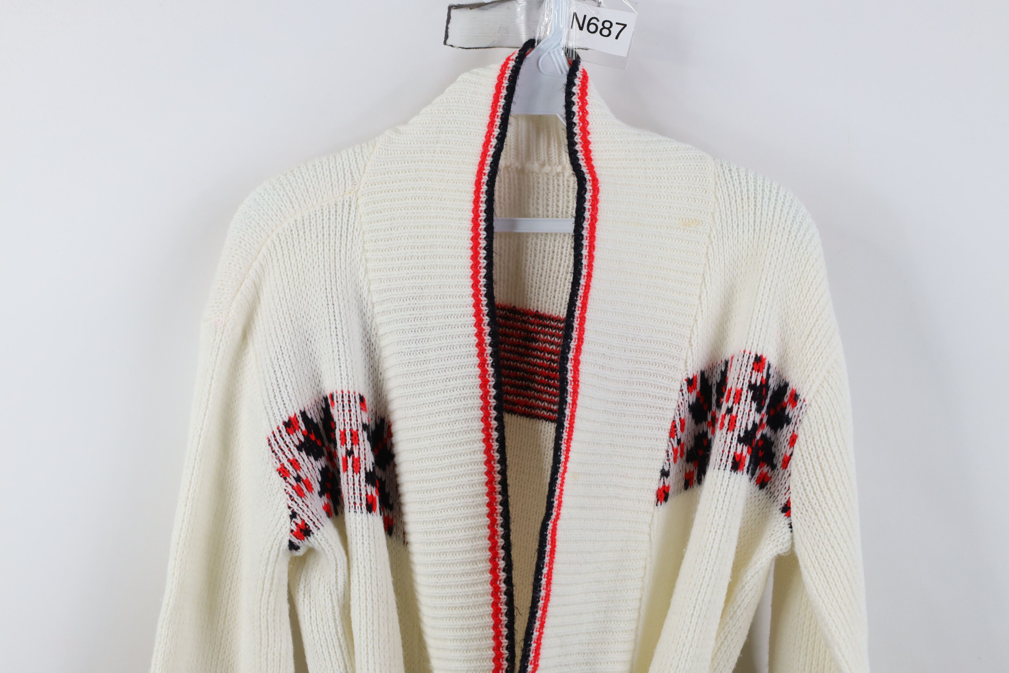Vintage Vintage 70s Streetwear Belted Snowflake Cardigan Sweater USA Size L / US 10 / IT 46 - 2 Thumbnail