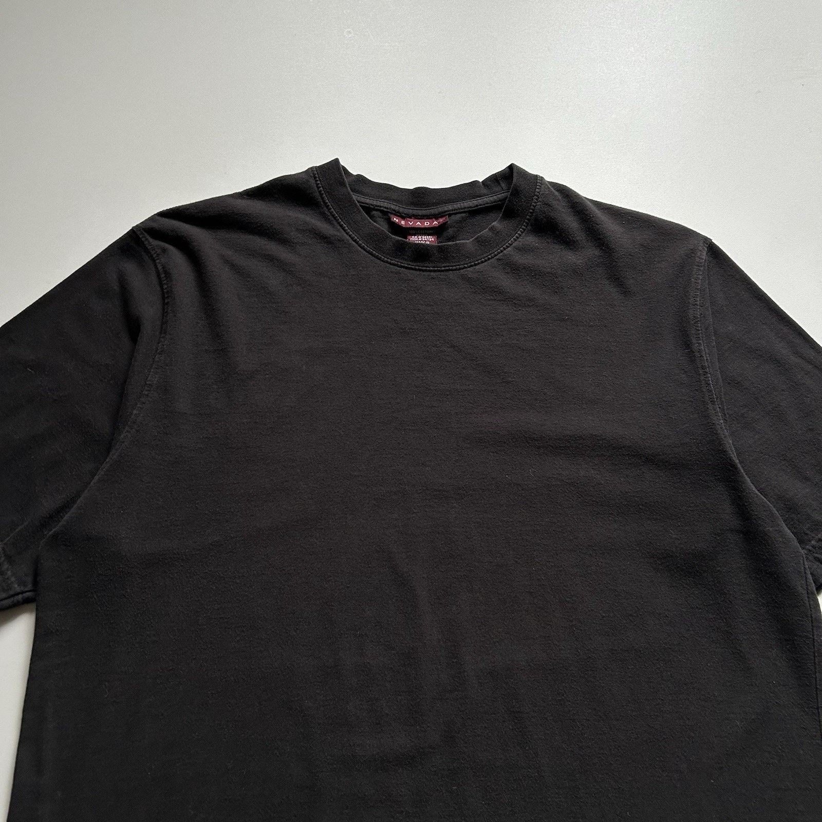Vintage Vintage Y2K Sun Faded Black Blank T Shirt Medium 100% Cotton Size US M / EU 48-50 / 2 - 2 Thumbnail