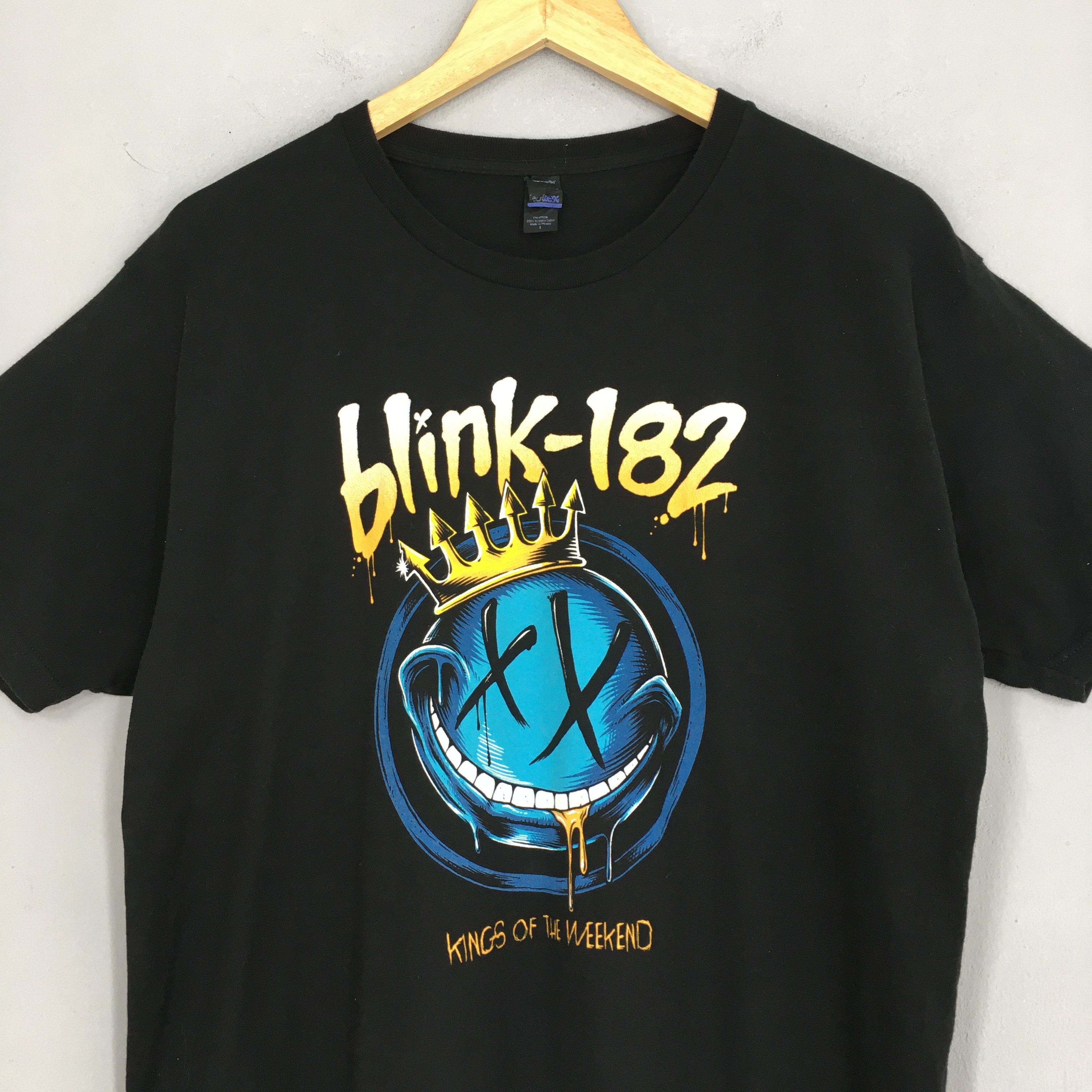 Band Tees Blink-182 Kings of the Weekend Song Rock Tshirt Size L Size US L / EU 52-54 / 3 - 2 Thumbnail