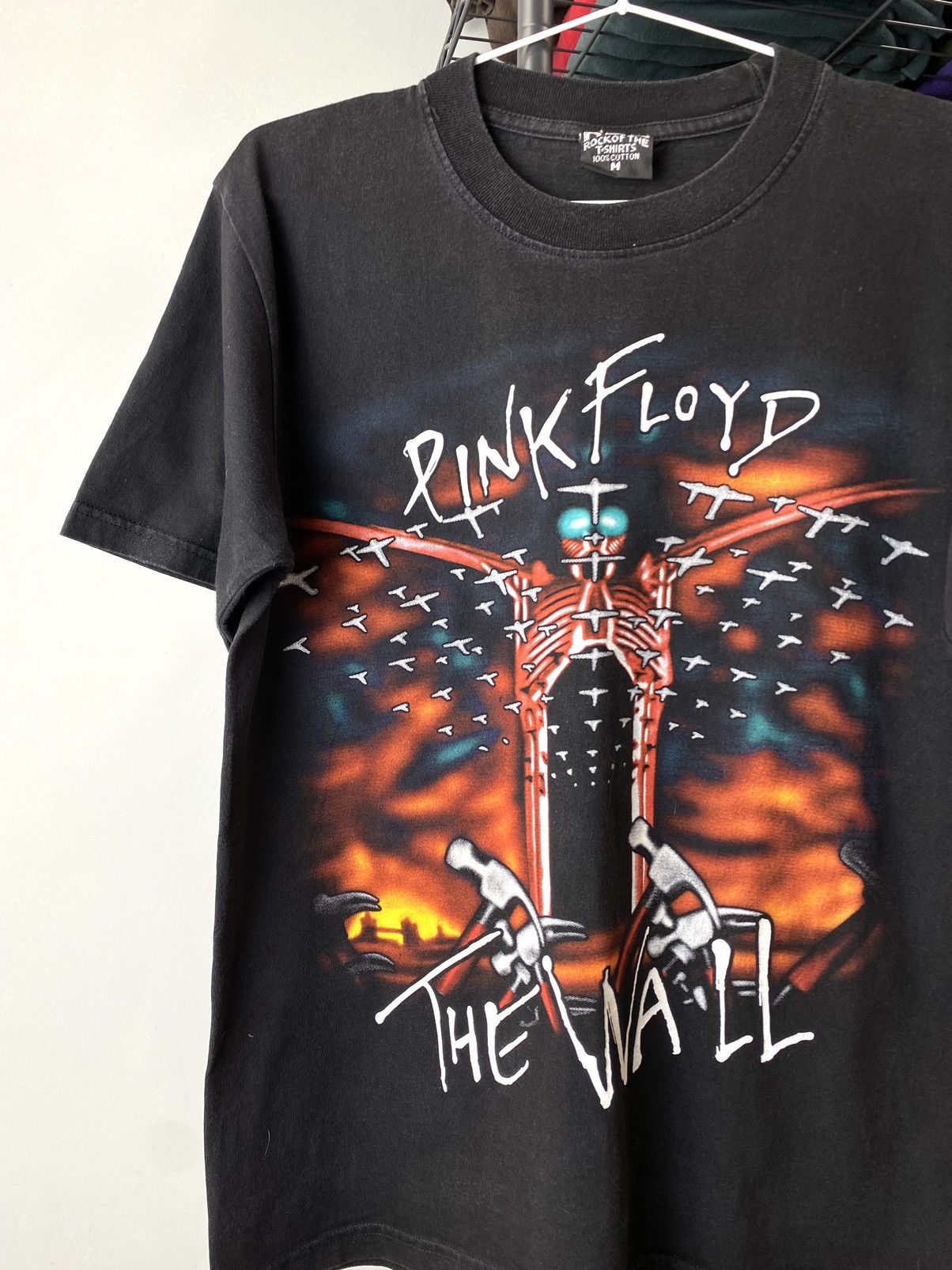 Band Tees Very Rare ! Vintage 1990’s Pink Floyd The Wall Album T Shirt Size US M / EU 48-50 / 2 - 3 Thumbnail