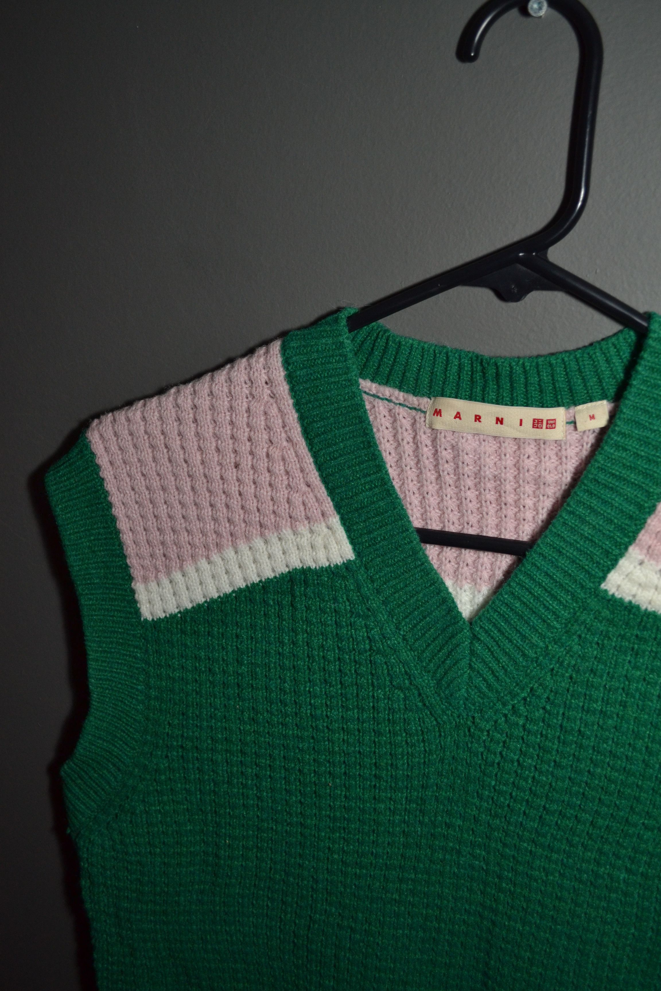 Marni × Uniqlo Marni x Uniqlo Green Pink white Knit Vest M Preppy Size M / US 6-8 / IT 42-44 - 2 Thumbnail