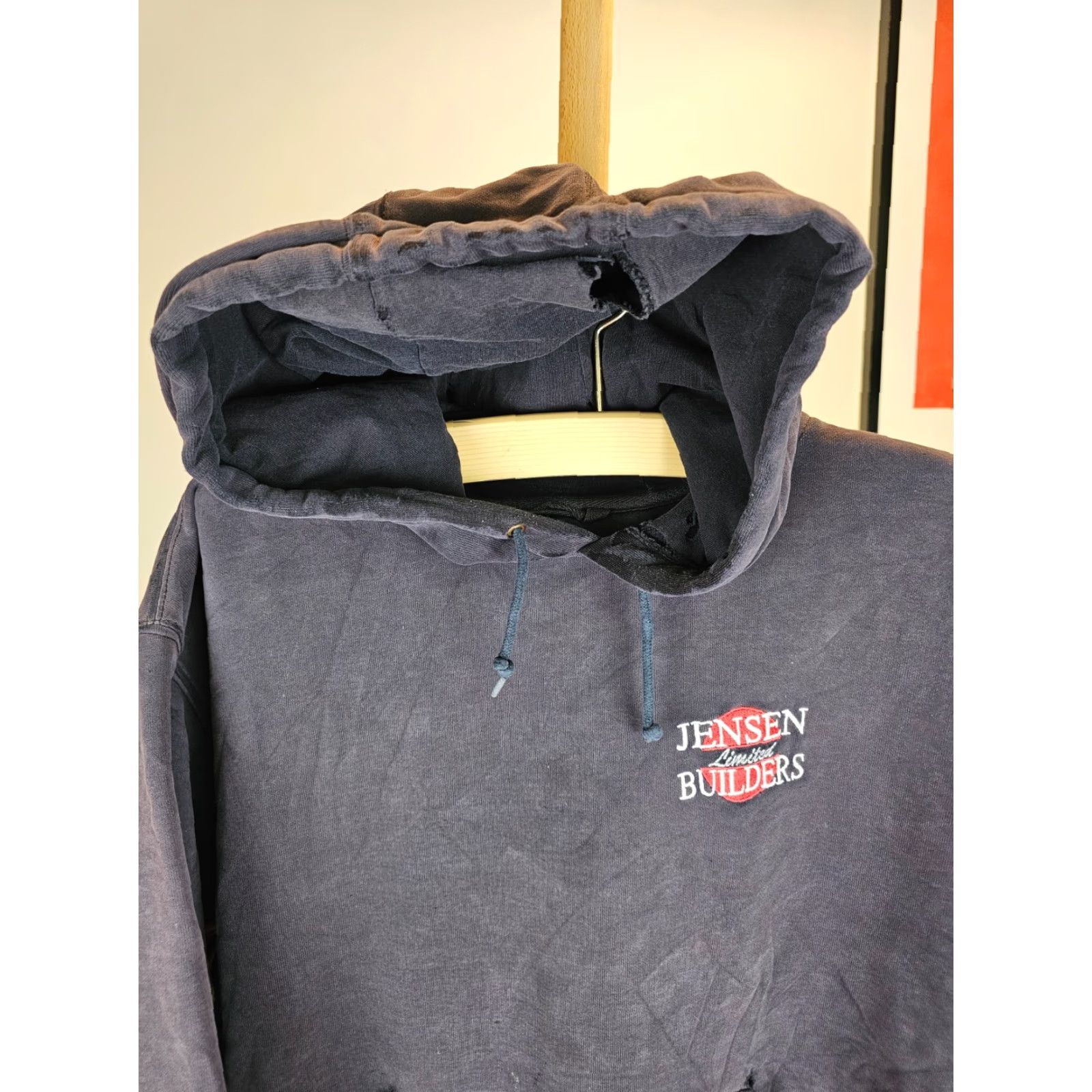Carhartt VINTAGE Carhartt Hoodie XL Black Distressed Worn Cross Chest 27 INCH Cross Shoulder 23 INCH Men Pullover See Detail Size US XL / EU 56 / 4 - 2 Thumbnail