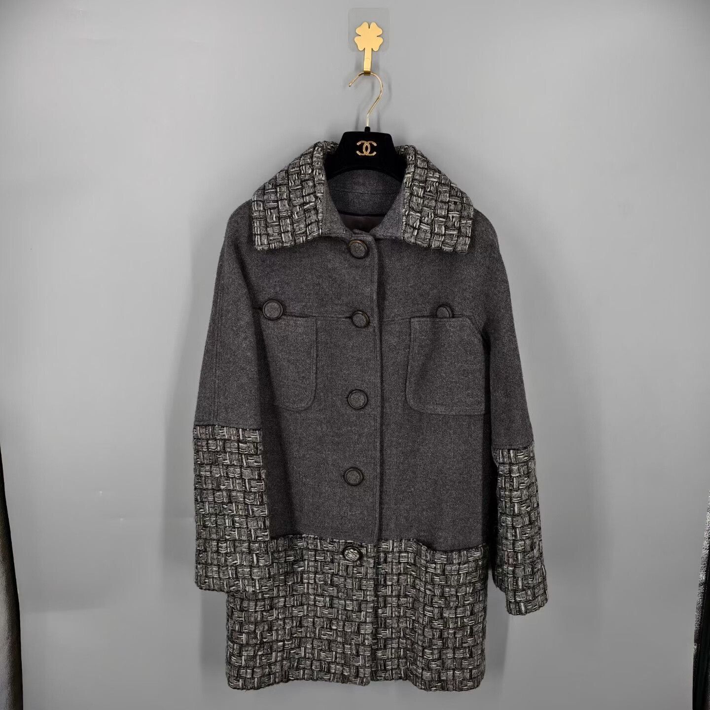 Chanel Chanel Gray Tweed Coat Size S / US 4 / IT 40 - 1 Thumbnail