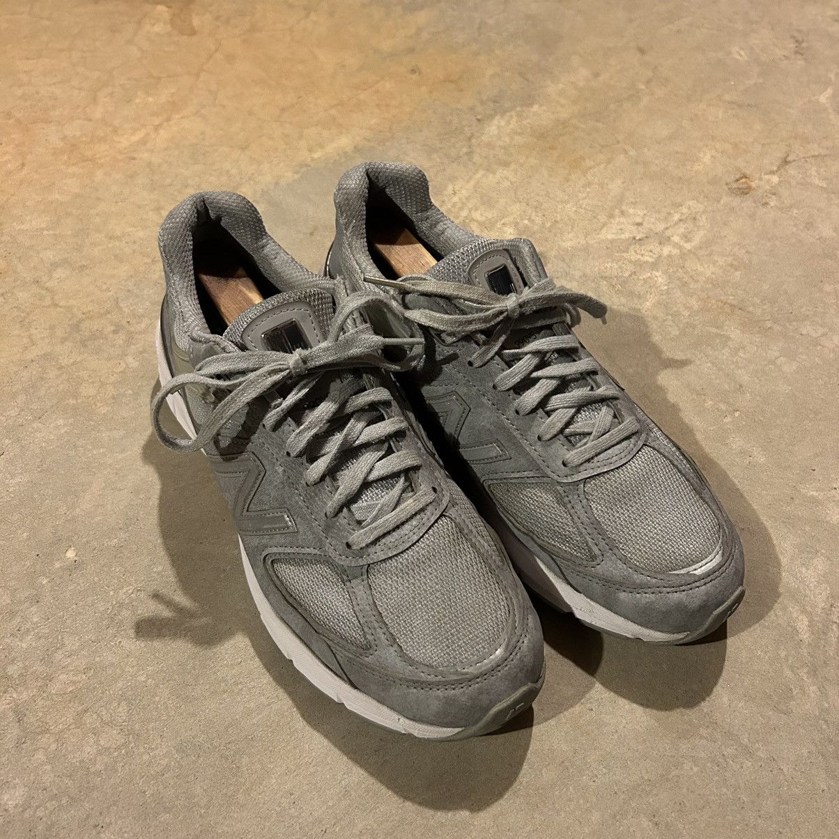 New Balance New Balance 990v5 Grey White US 10.5 Made in USA 🇺🇸 Size US 10.5 / EU 43-44 - 7 Thumbnail