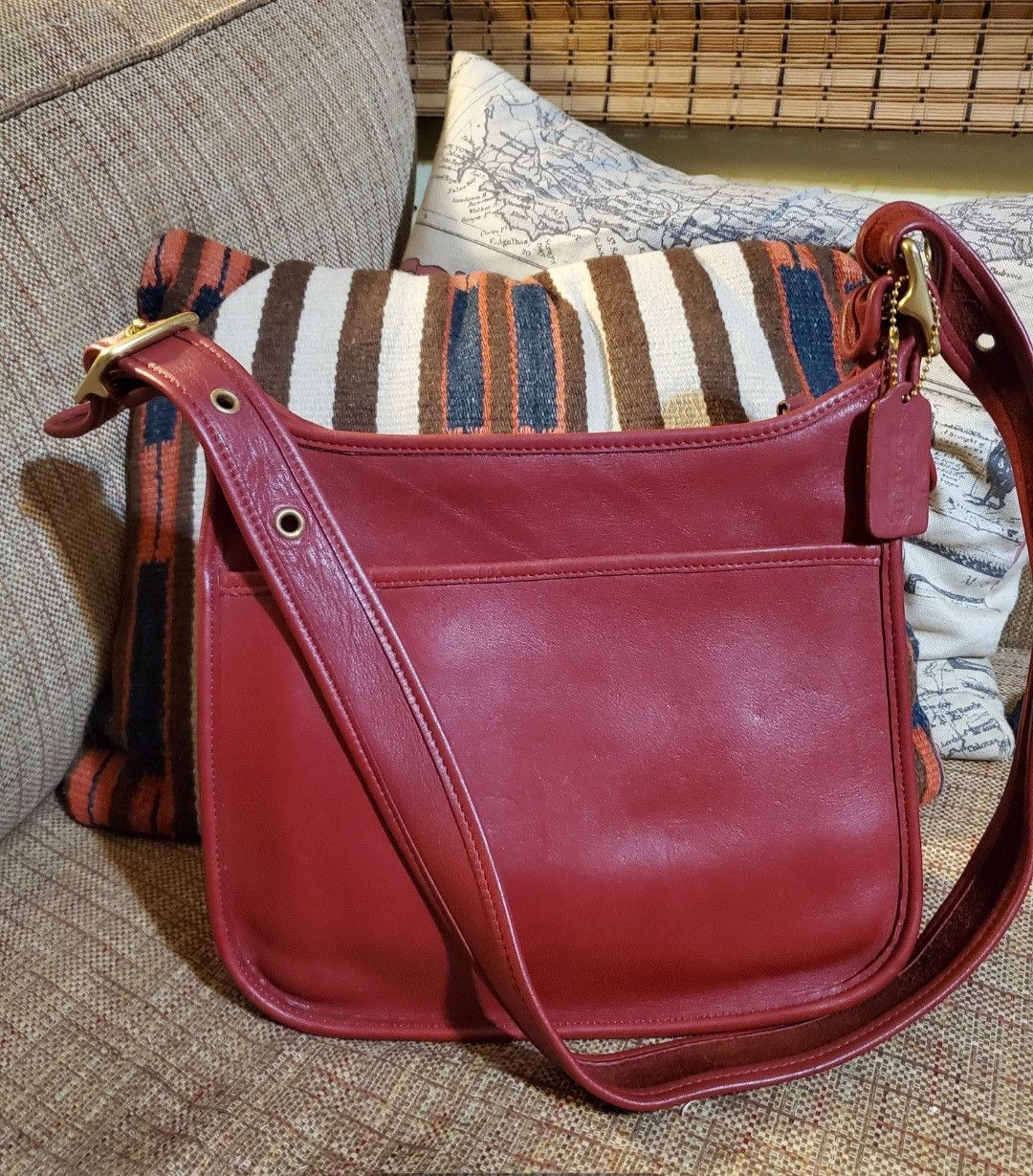 vintage coach old ✨9960 leather bag read VINTAGE COACH / OLD COACH POST POUCH 9906 RED SMALL SIDEPACK