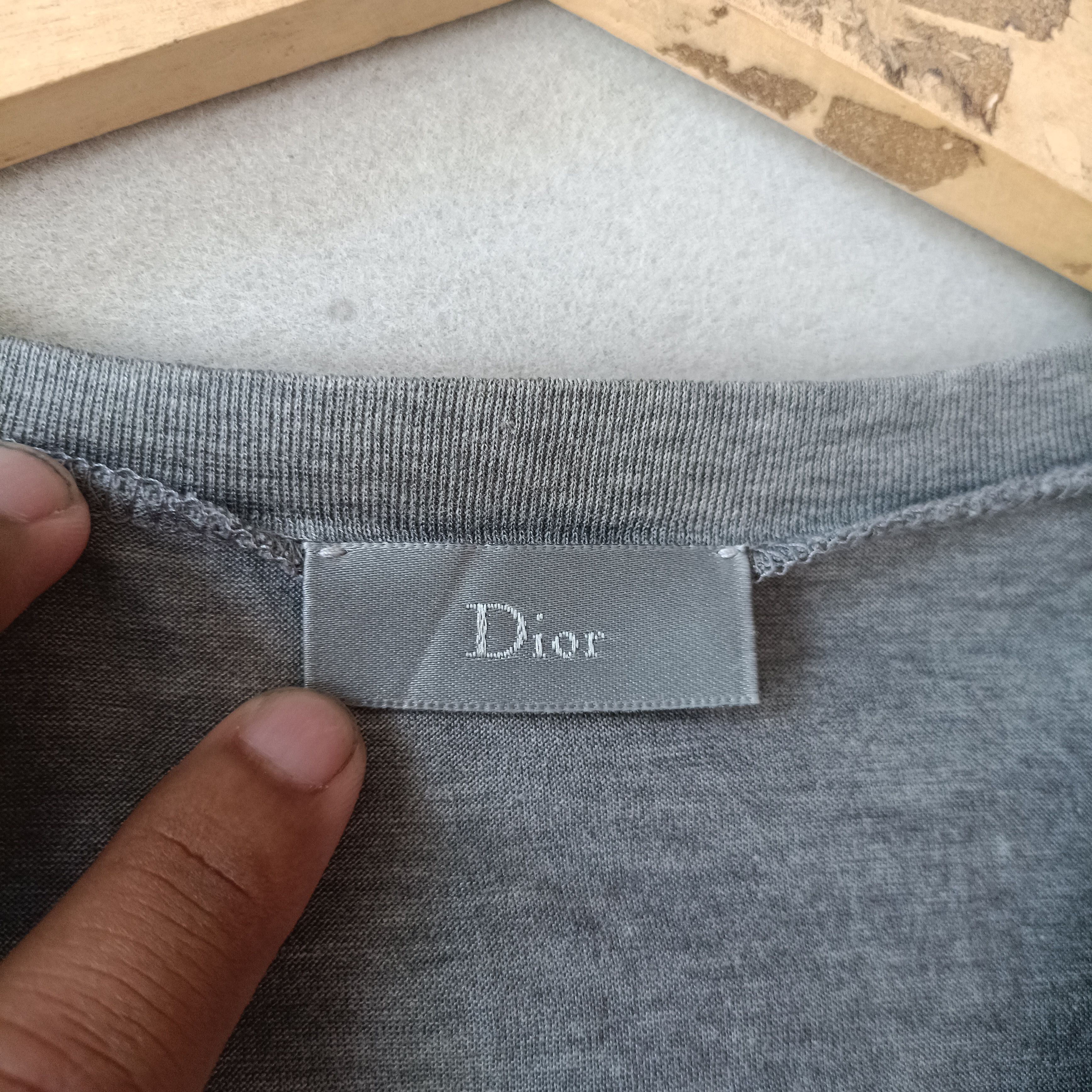 Dior Dior V neck Tee Hedi Slimane Size US S / EU 44-46 / 1 - 8 Thumbnail