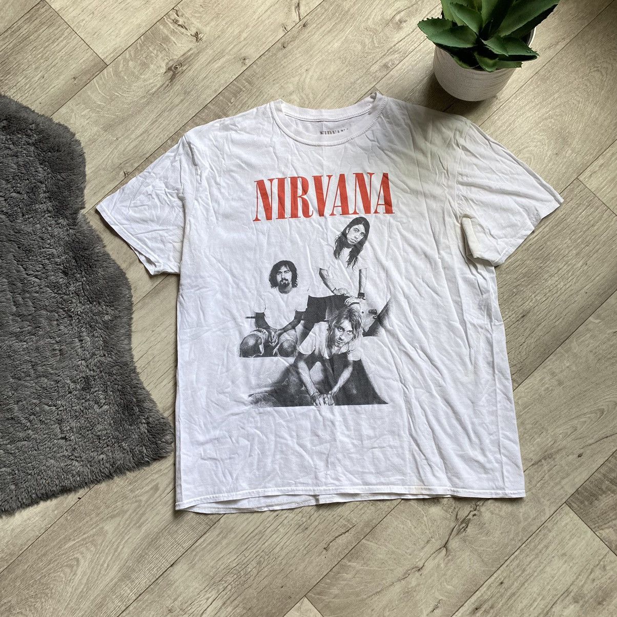 Band Tees AMAZING NIRVANA GRUNGE BAND KURT COBAIN RARE T SHIRT Size US XL / EU 56 / 4 - 1 Thumbnail