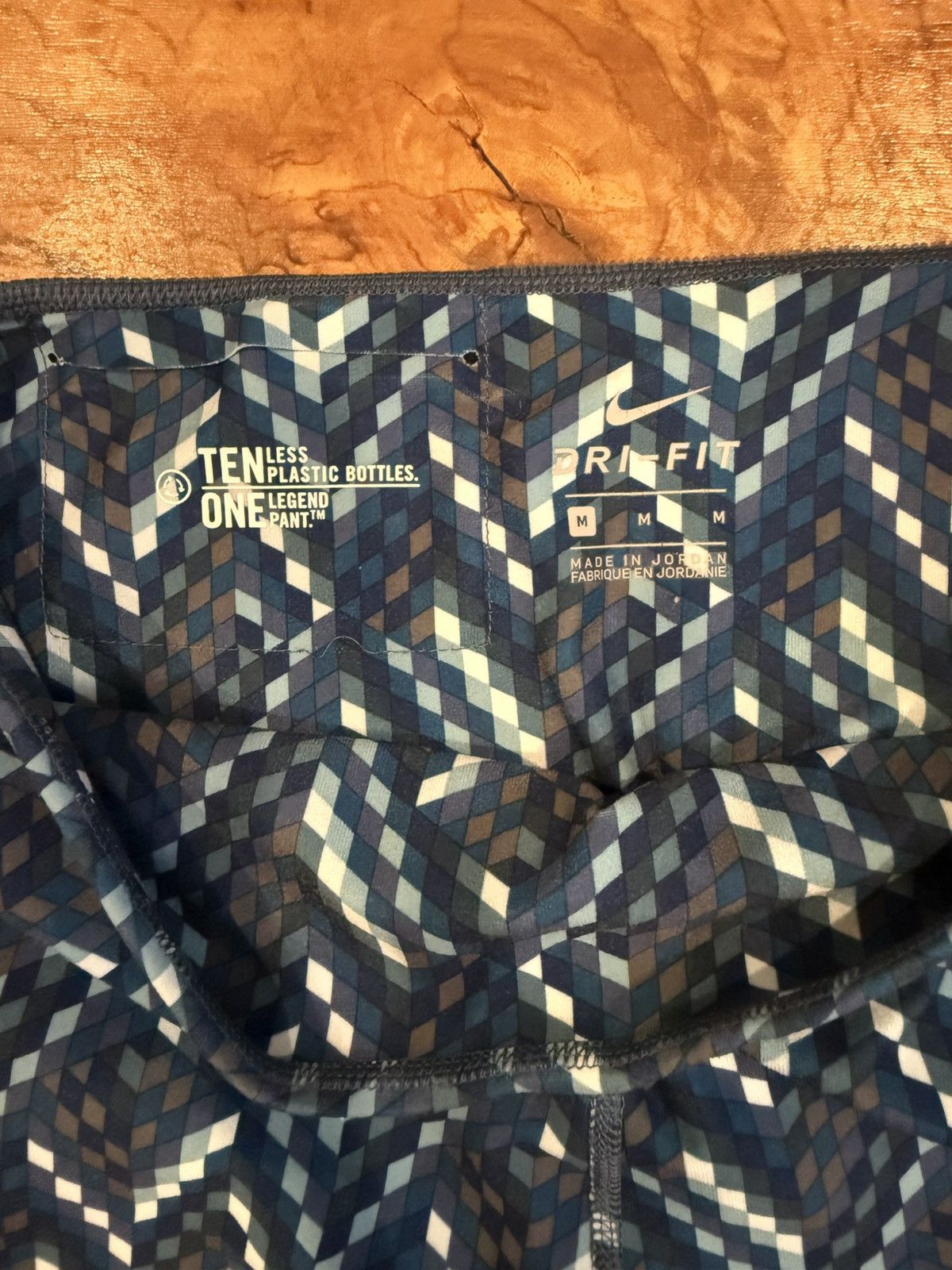 Nike NIKE Dri-FIT Legend Pants Chevron Pattern Size Medium Size 30" / US 8 / IT 44 - 3 Thumbnail