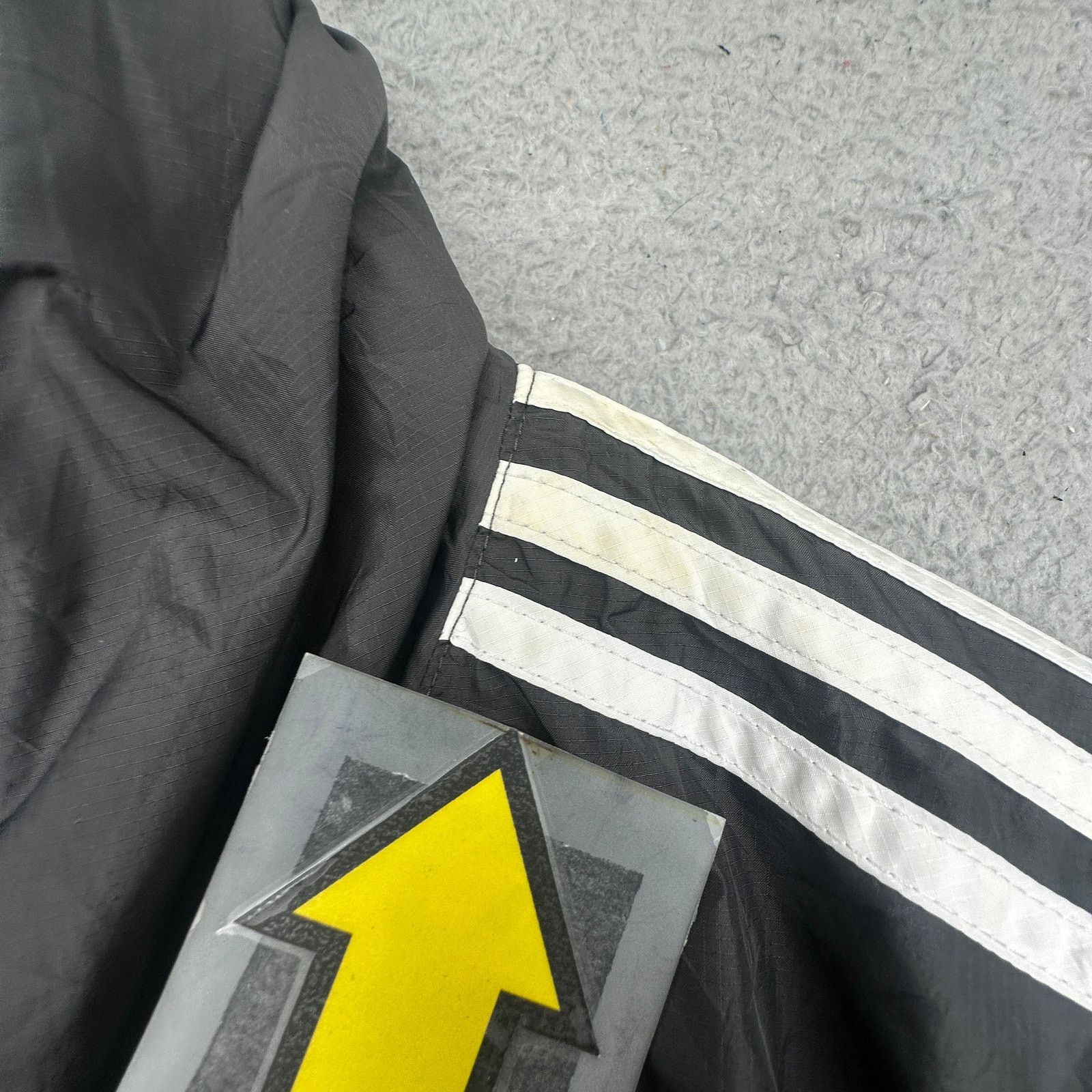 Adidas Adidas Originals Camo Windbreaker Hooded Jacket Large Size US L / EU 52-54 / 3 - 5 Thumbnail