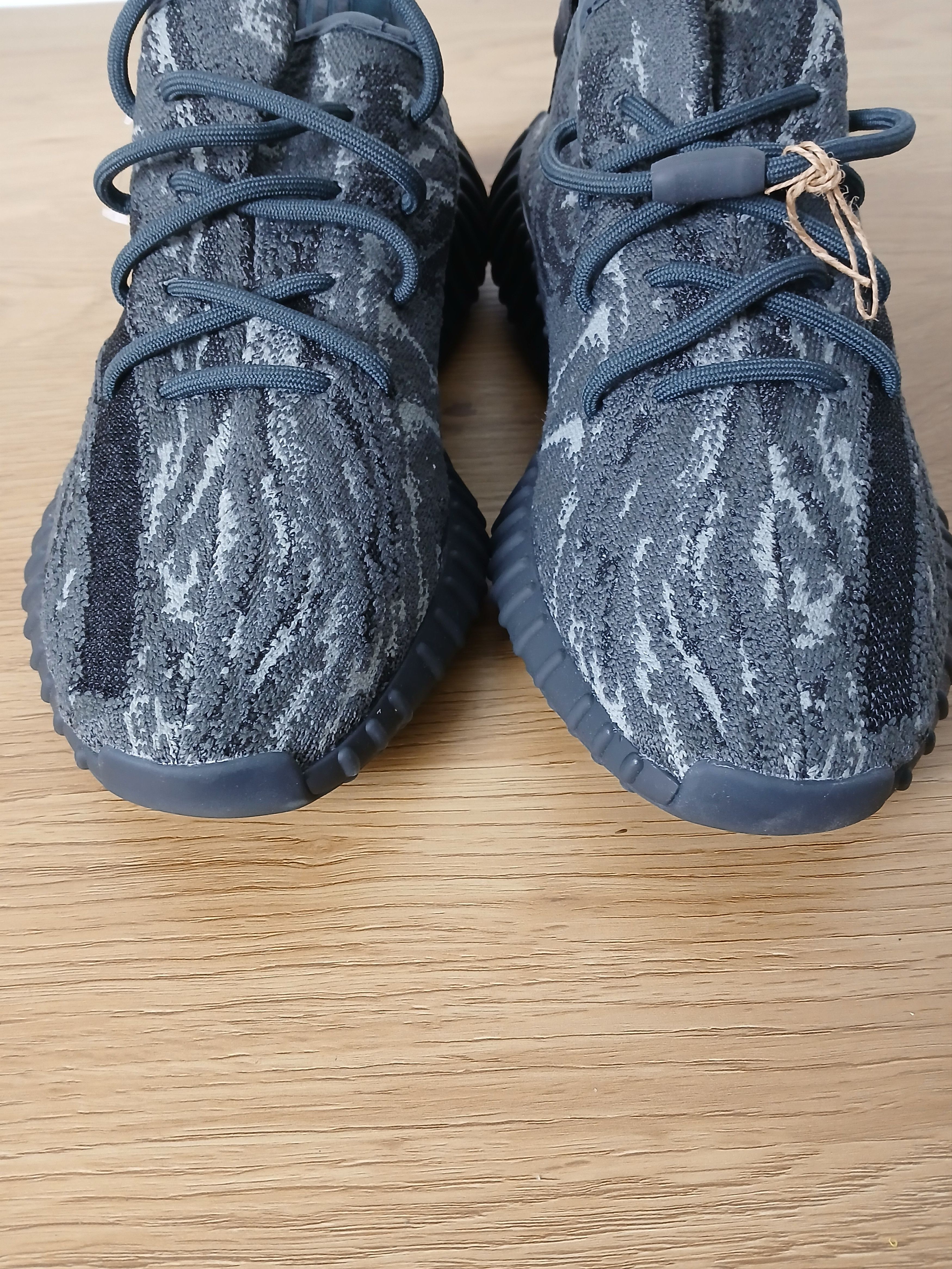 Adidas × Kanye West × Yeezy Adidas Yeezy 350 V2 MX Dark Salt Sneakers Size US 9.5 / EU 42-43 - 4 Thumbnail
