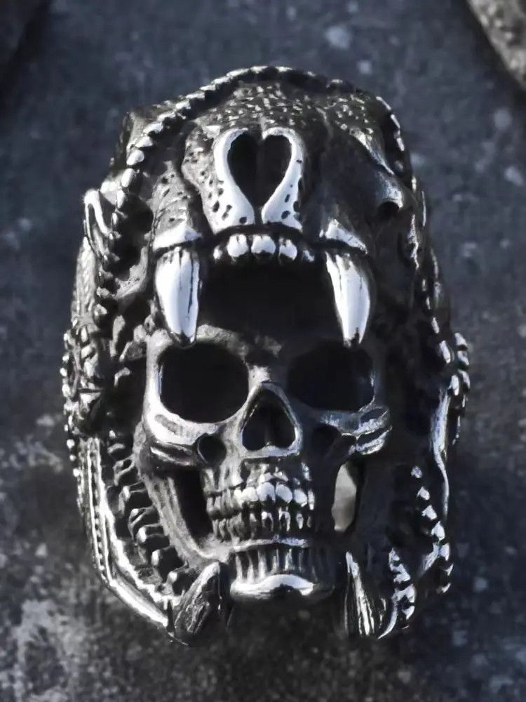 Niche Design Vintage Hip Hop Wolf Head Skull Ring