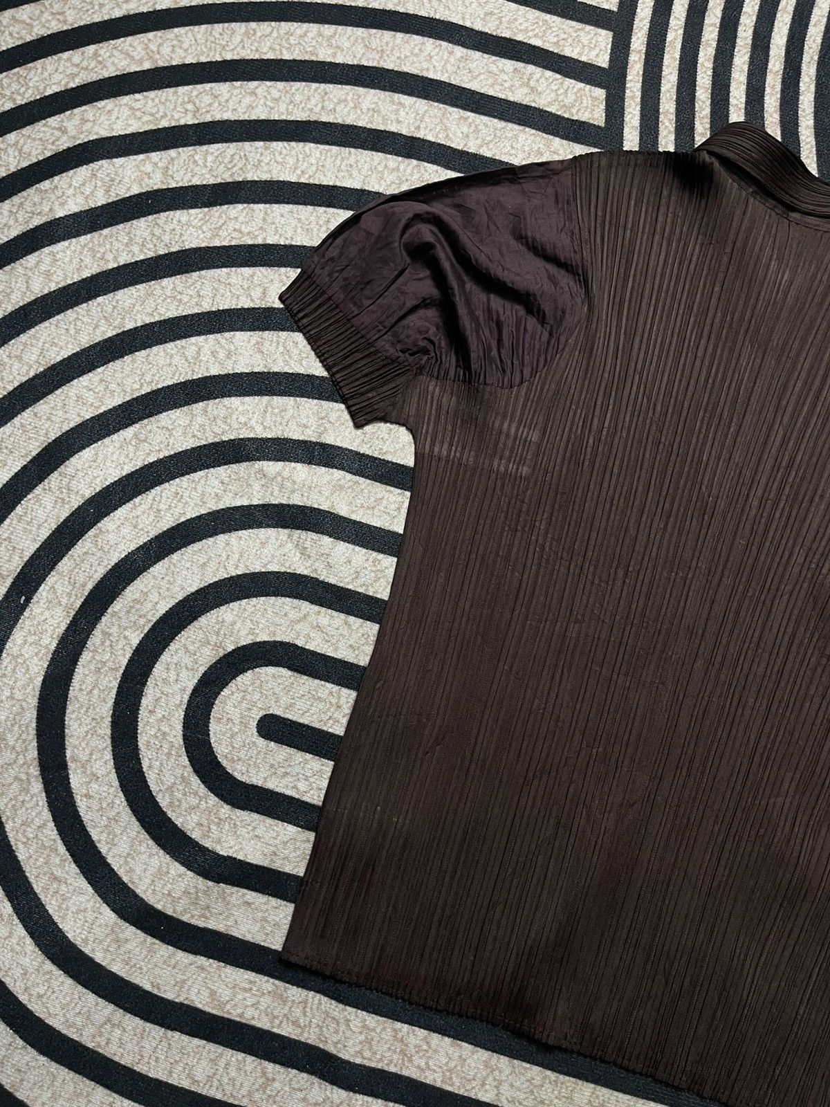 Pleats Please Issey Miyake 1990s PLEATS PLEASE ISSEY MIYAKE PLEATED BUTTON UP SHIRT Size M / US 6-8 / IT 42-44 - 15 Thumbnail