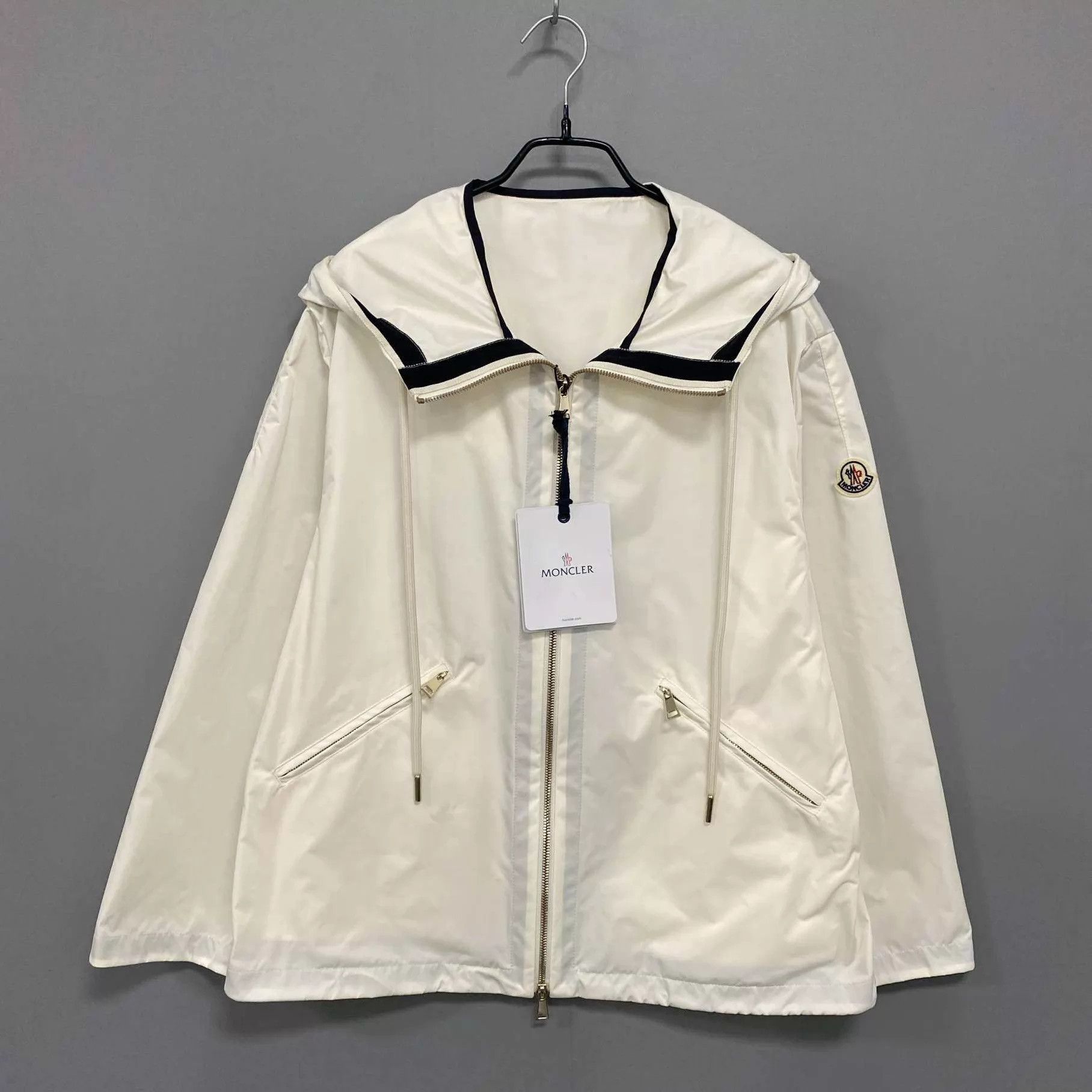 Moncler Moncler new sleeve patch logo shell jacket size 1 Size S / US 4 / IT 40 - 1 Thumbnail