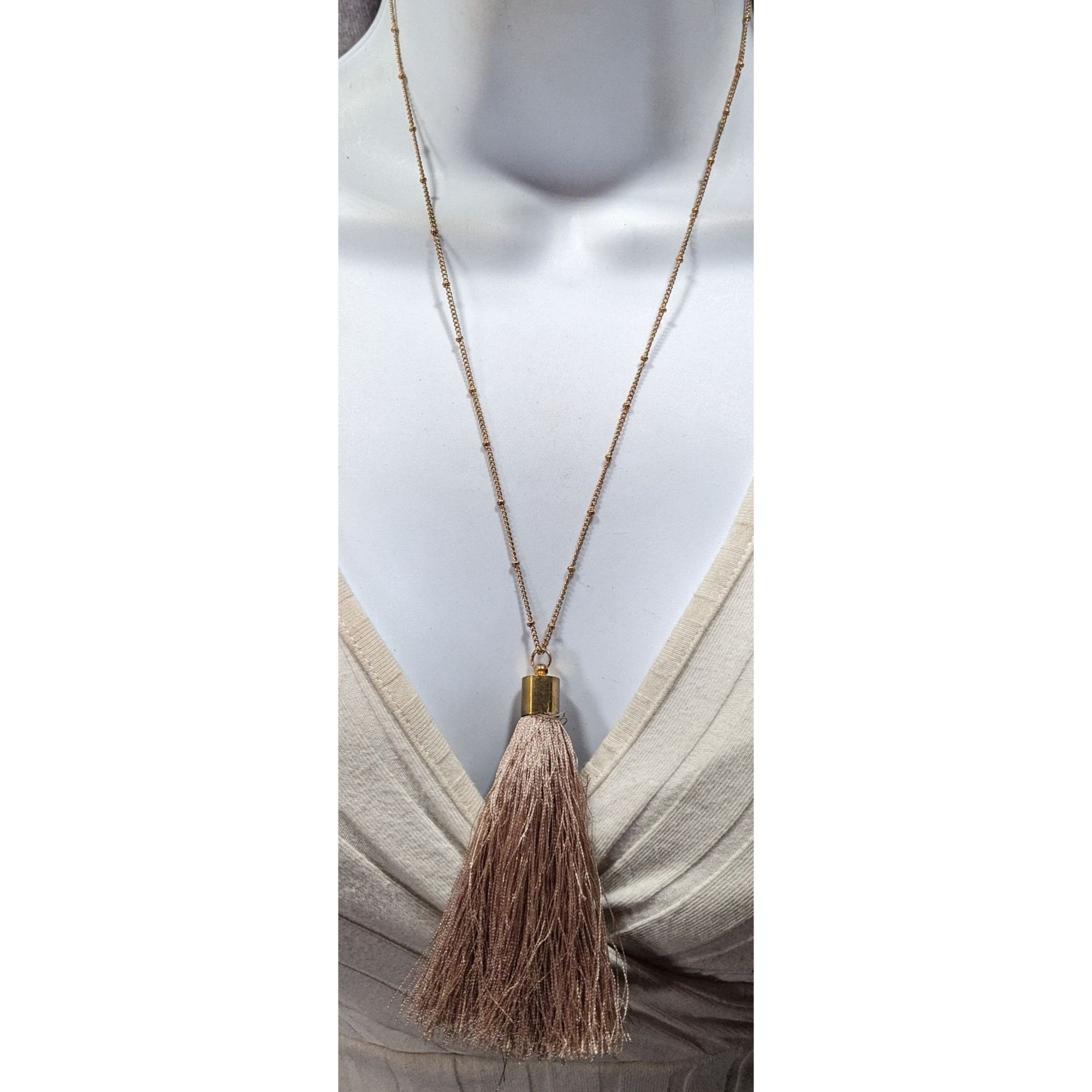 Other Bohemian Beige And Gold Tone Tassel Pendant Necklace Size ONE SIZE - 4 Thumbnail