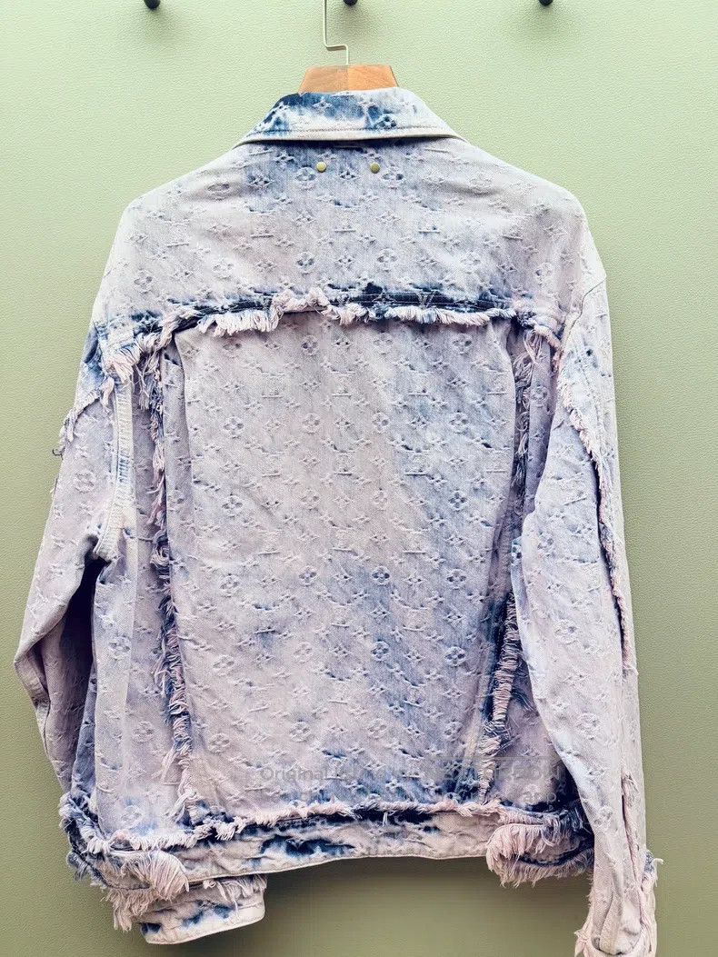 Louis Vuitton Louis Vuitton SS23 Worn Logo Jacquard Fringed Denim Jacket Size US M / EU 48-50 / 2 - 2 Thumbnail