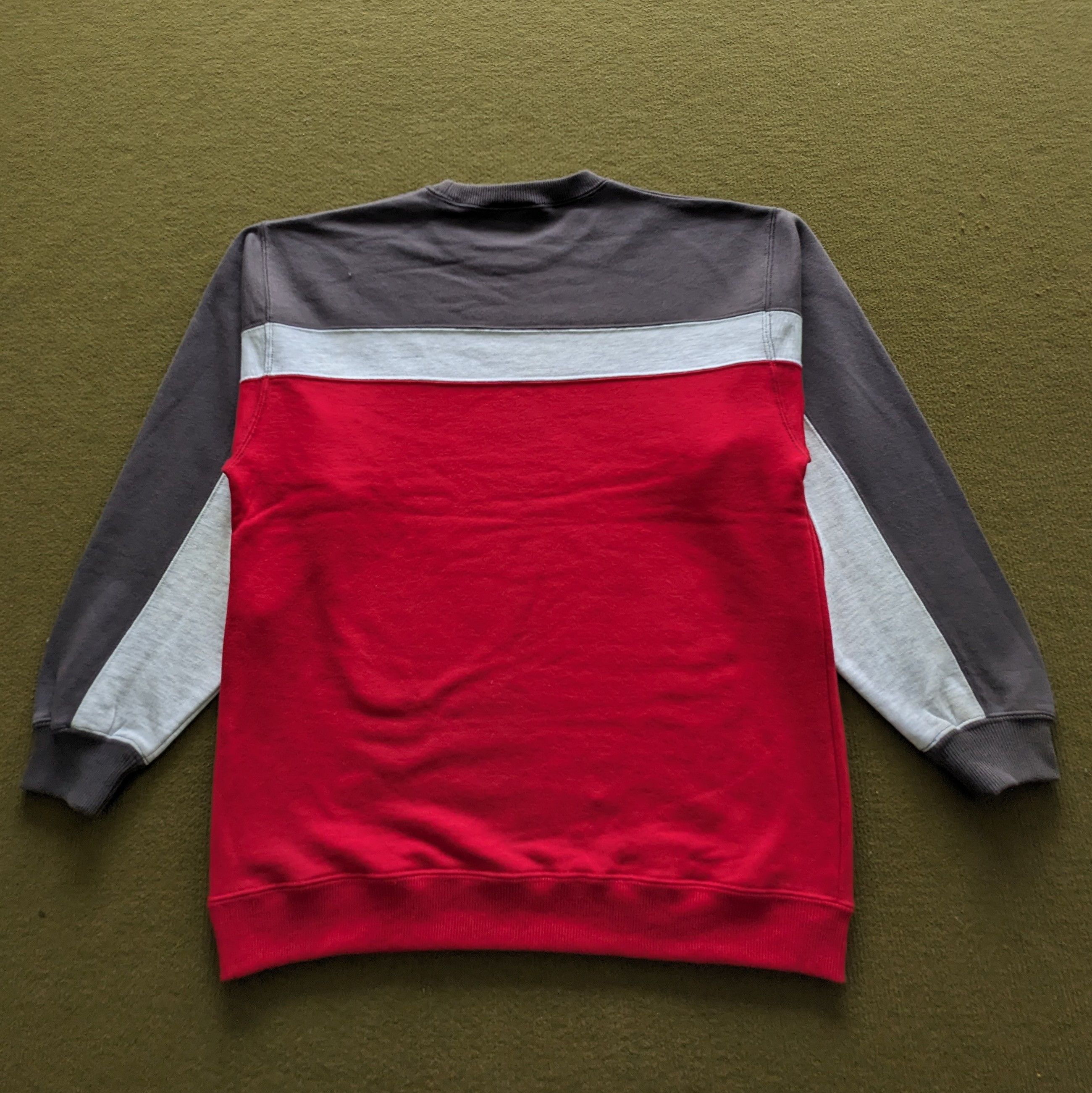 Maui and Sons Vintage Maui and Sons Surfing Style Crewneck Sweatshirt Size US S / EU 44-46 / 1 - 3 Thumbnail