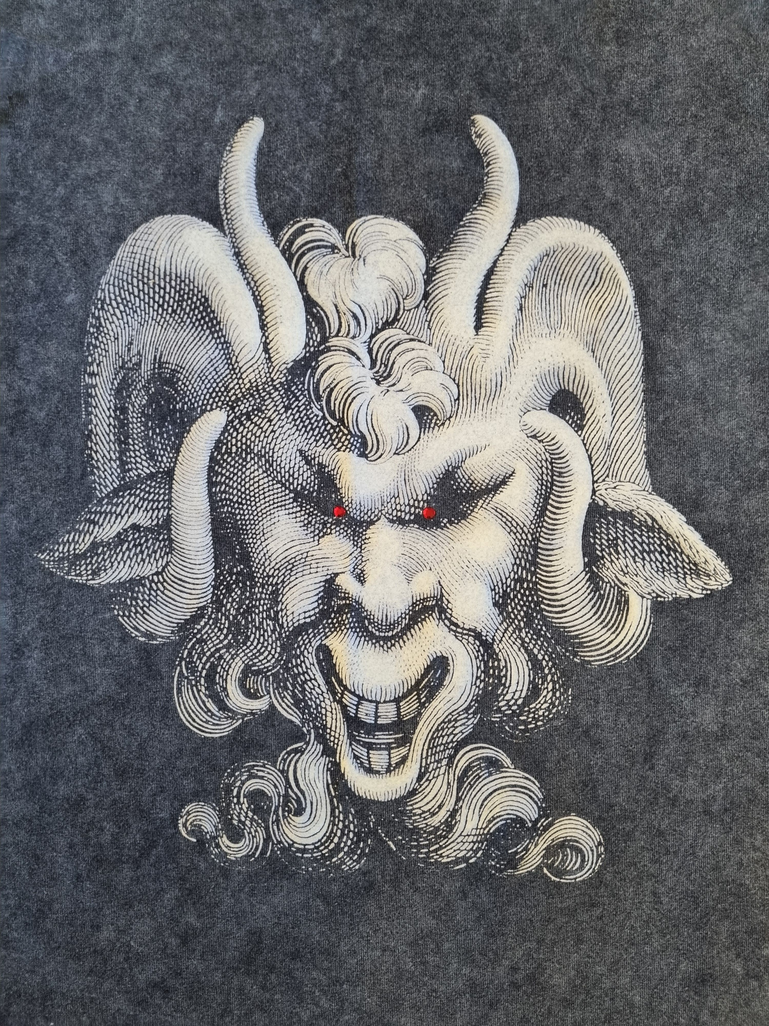 Versace × Vintage Rare Versace Red Crystal Eyes Demon T-Shirt Size US L / EU 52-54 / 3 - 3 Thumbnail
