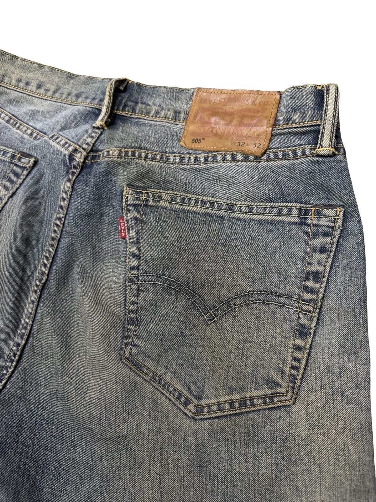 Levi's Vintage Levi’s 505 Denim Jeans | Vintage Heavy Fade | W33 Size US 33 - 6 Thumbnail