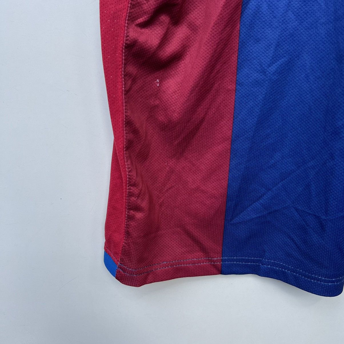 Nike FC Barcelona soccer jersey football t shirt vintage Size US XL / EU 56 / 4 - 6 Thumbnail