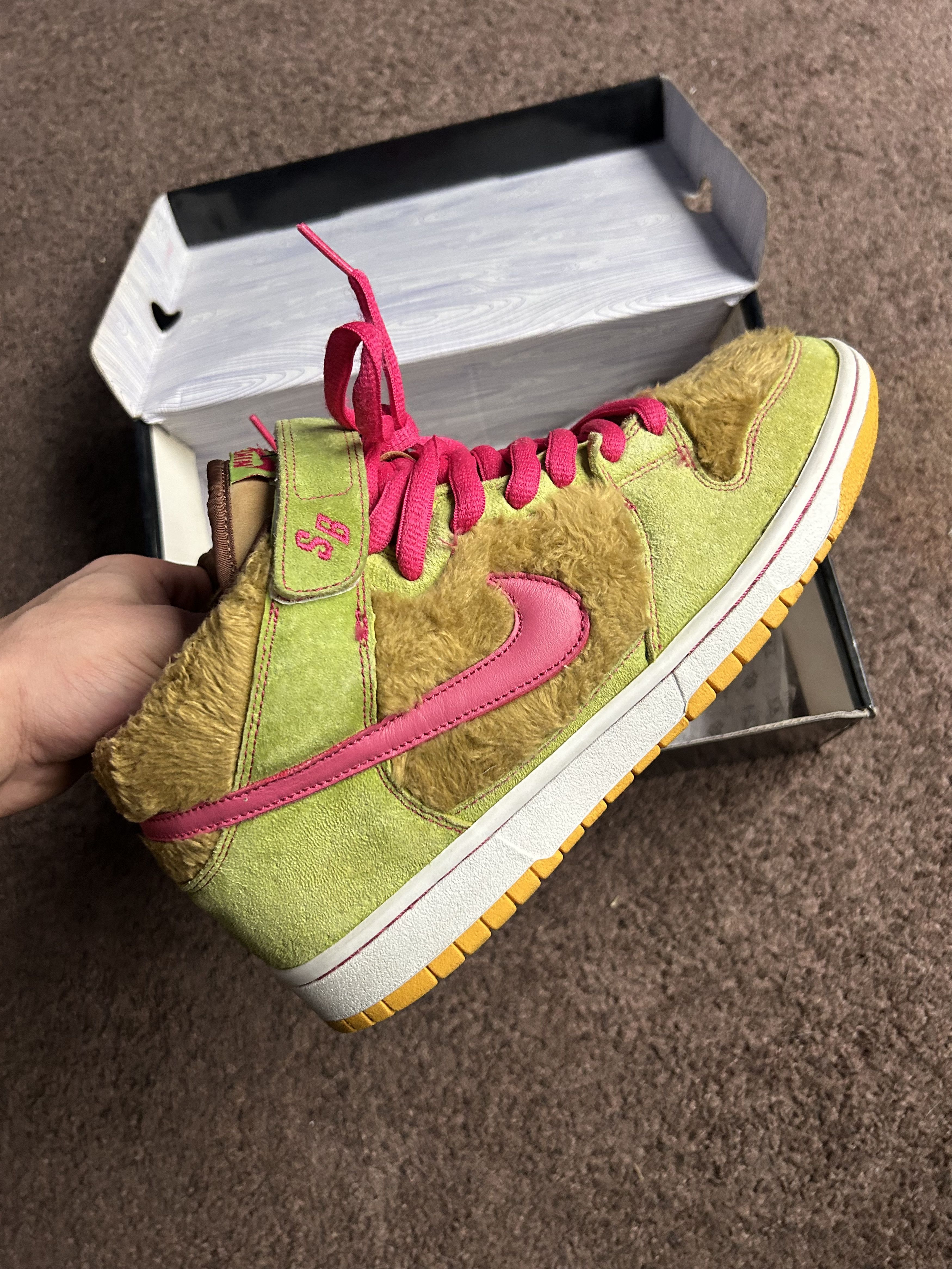 Nike SB Size 9.5 — Nike Dunk Mid Premium SB 'Mama Bear' Size US 9.5 / EU 42-43 - 3 Thumbnail