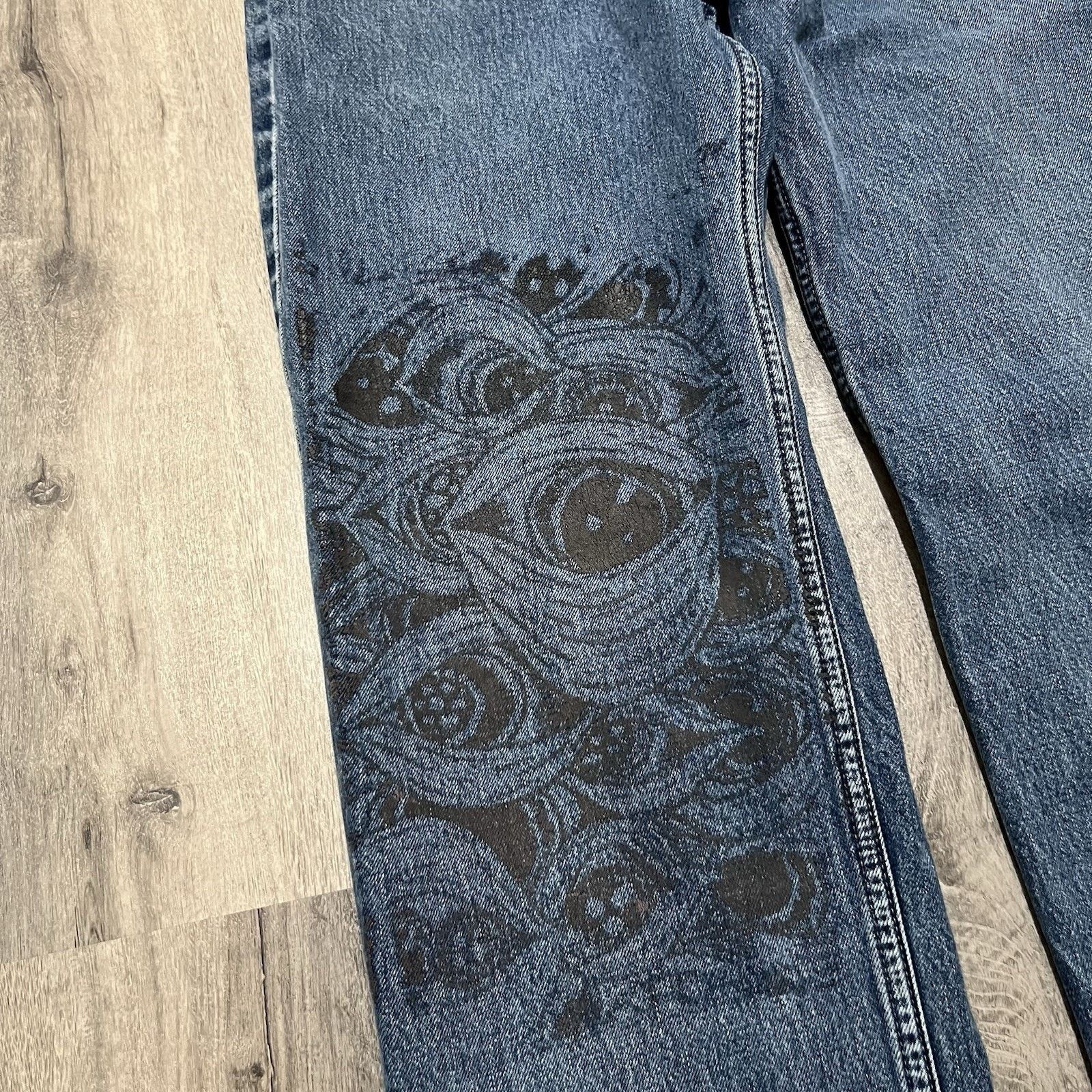 Levi's VTG Levi's Silvertab Baggy Jeans Eyeball Print Skater Y2K Size US 33 - 3 Thumbnail