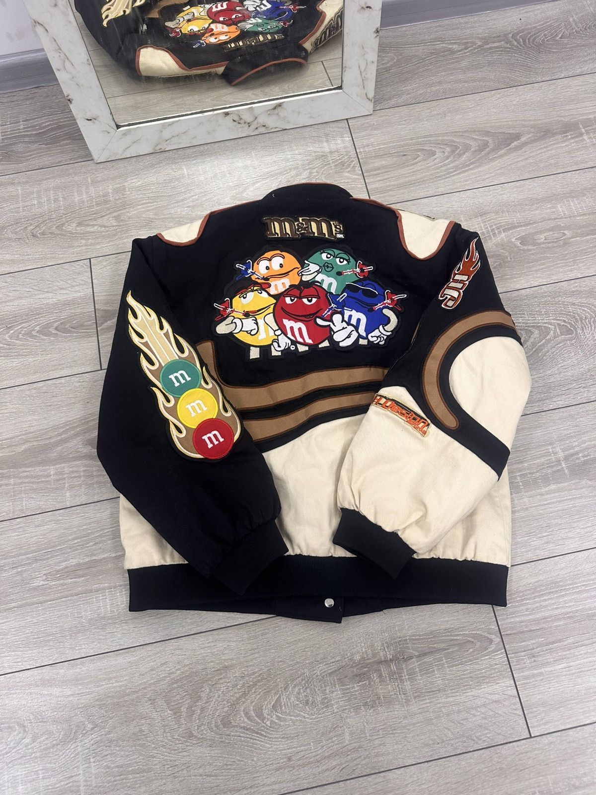 Vintage M&M’S Vintage Bomber Jacket Size US XS / EU 42 / 0 - 6 Thumbnail