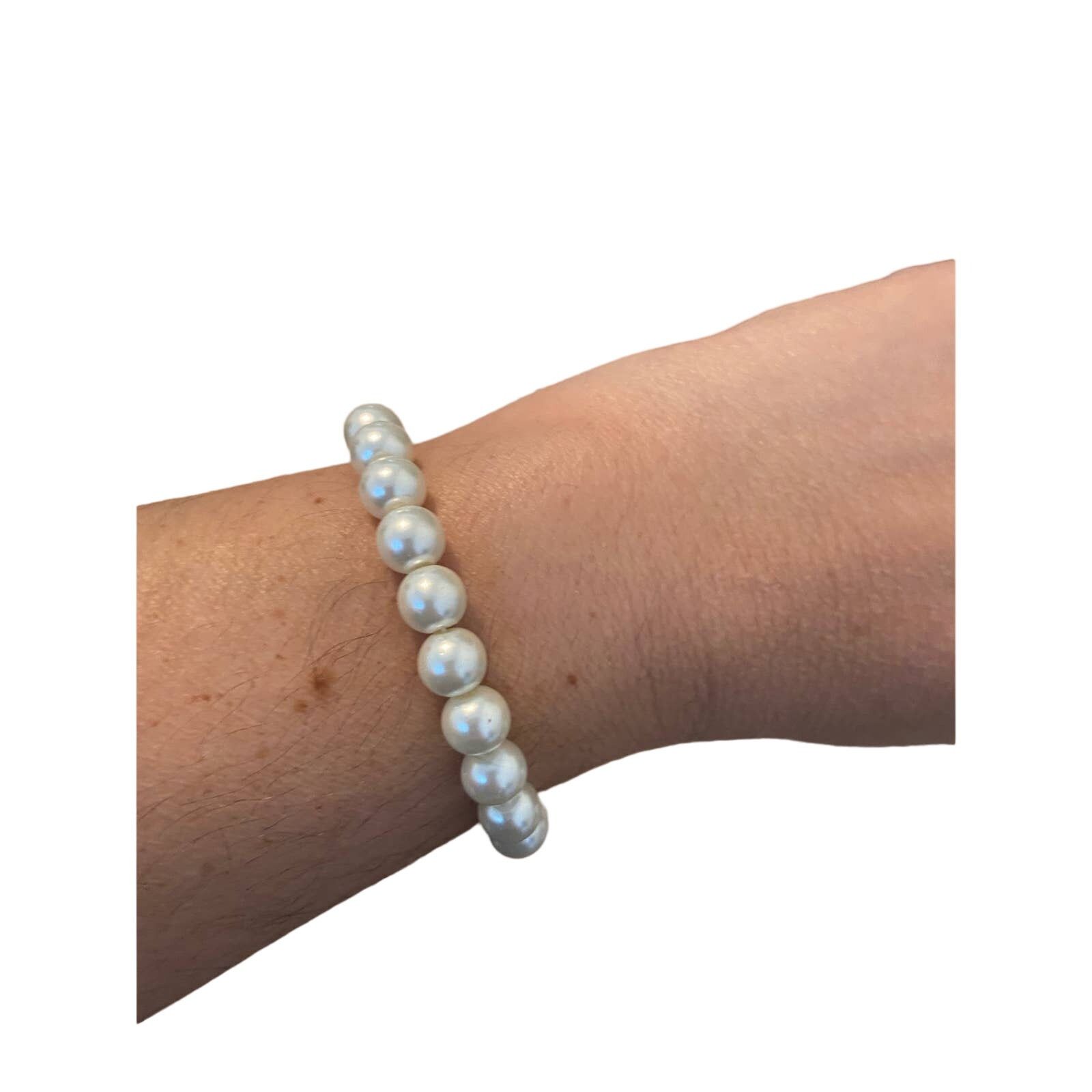 Handmade white faux pearl bracelet Size ONE SIZE - 1 Thumbnail