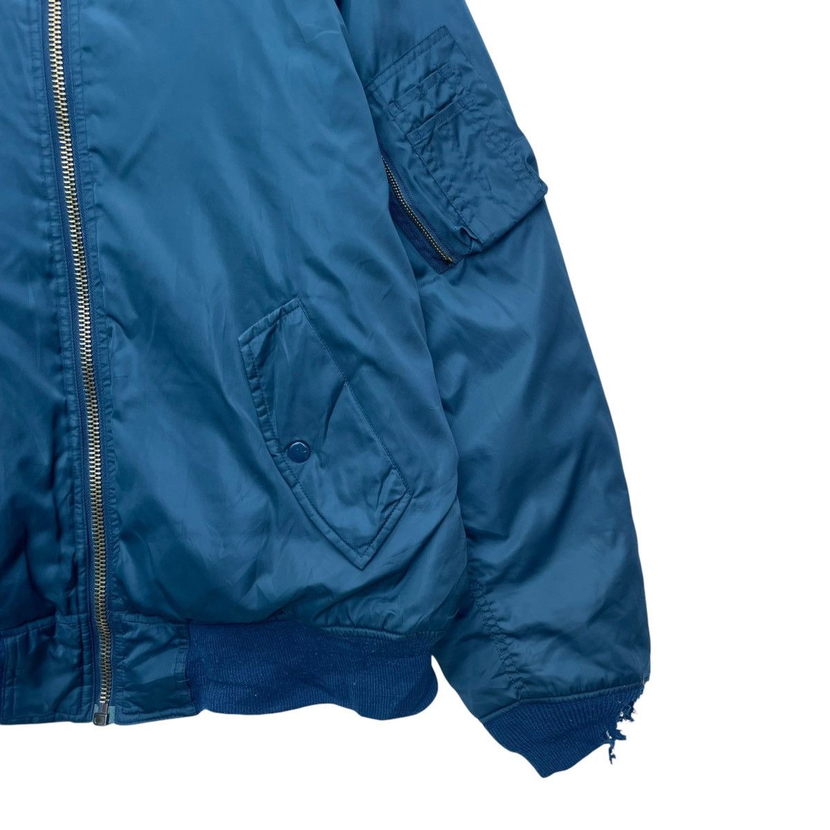 Japanese Brand 💥Flight Jacket IT Plain Bomber Jacket Type Ma 1 Size US XL / EU 56 / 4 - 4 Thumbnail