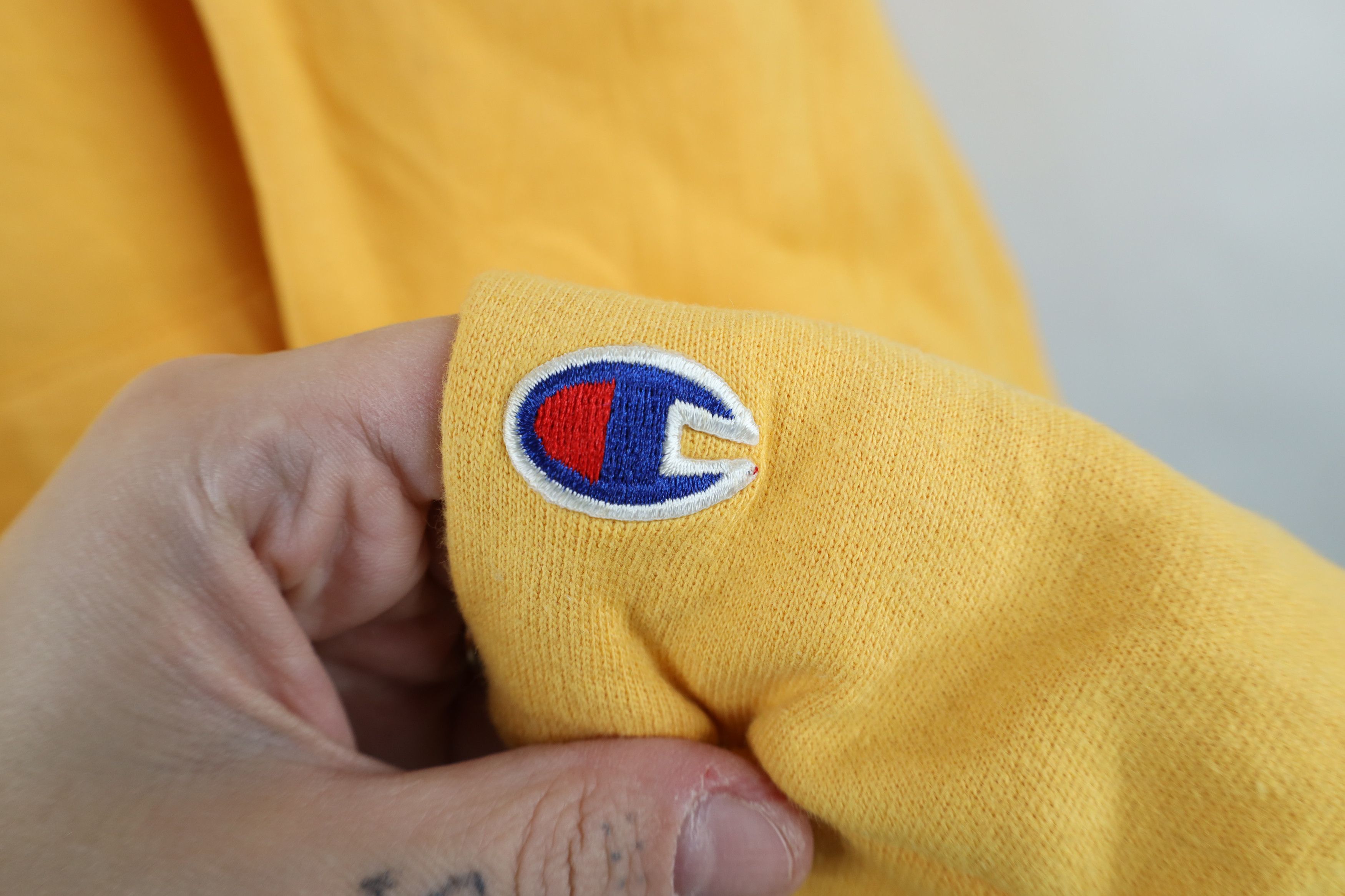 Champion Vintage 90s Champion Overdye Hoodie Sweatshirt Yellow Size US L / EU 52-54 / 3 - 4 Thumbnail