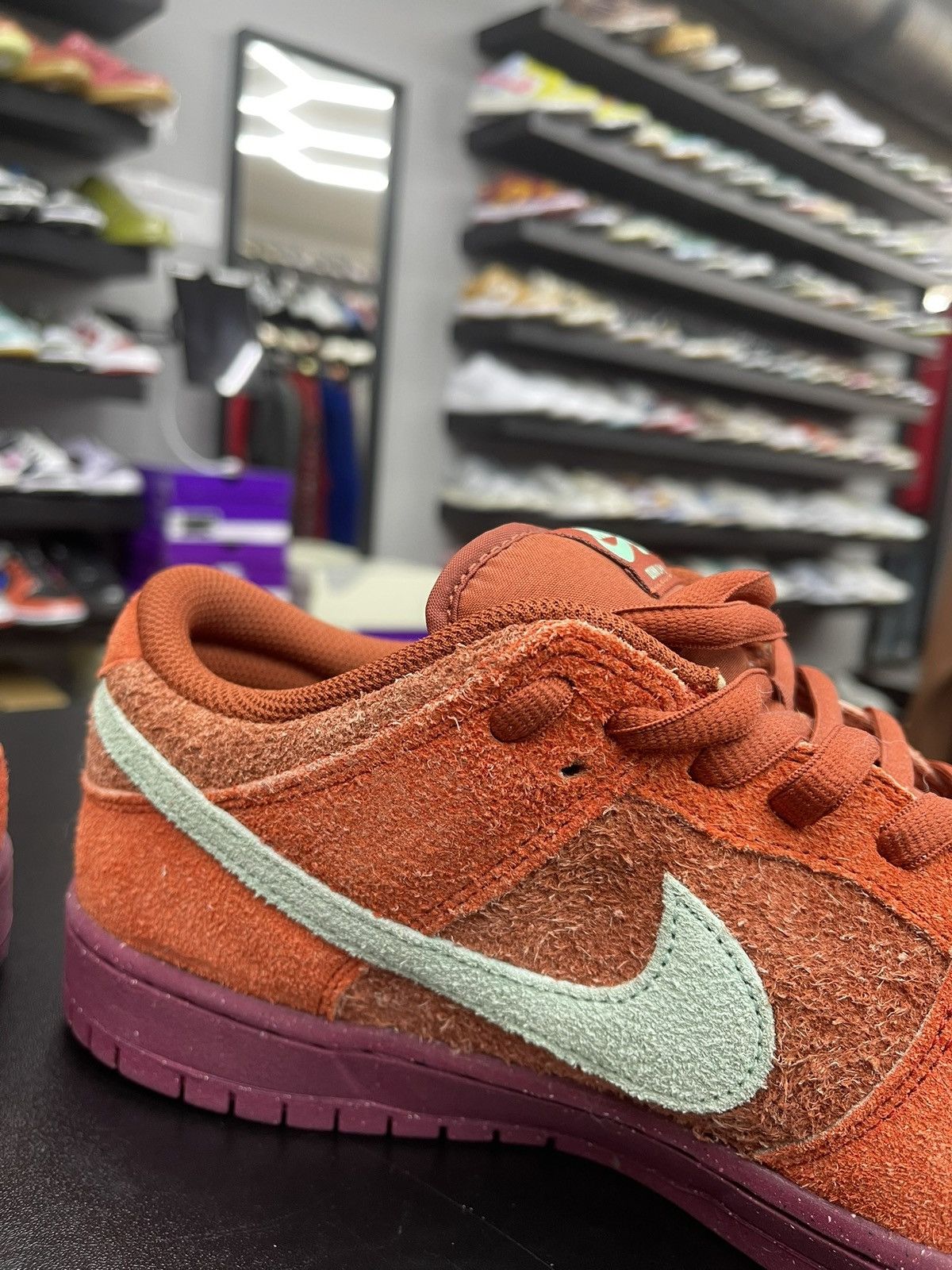 Nike Size 11.5 - Nike Dunk Low SB Mystic Rosewood Size US 11.5 / EU 44-45 - 7 Thumbnail