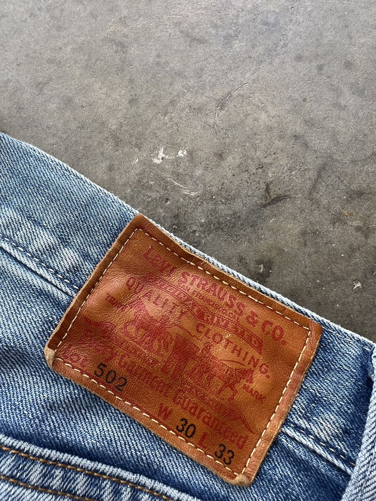 Levi's Vintage Levis 502 Blue Faded Distressed Jean Size US 31 - 22 Thumbnail