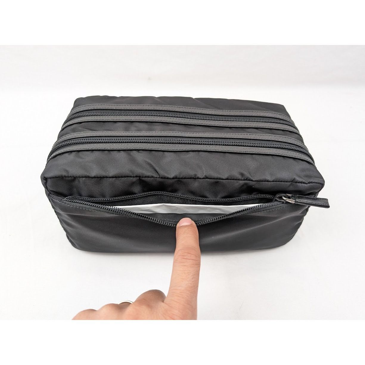 Prada o1rshd1 Size: OS / Tessuto Saffian Travel Pouch in Black Size ONE SIZE - 8 Thumbnail