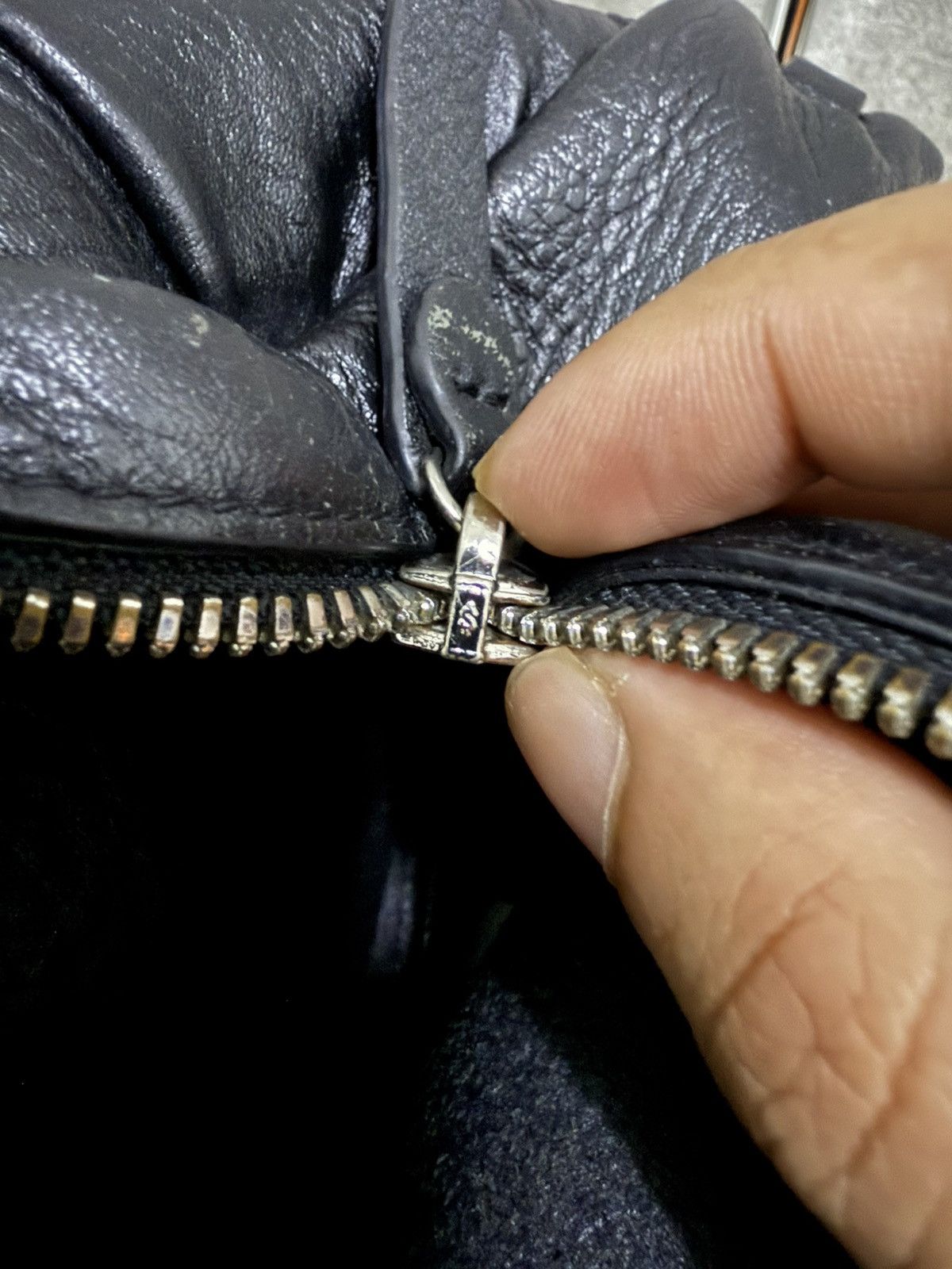Balenciaga Balenciaga Everyday Calfskin Leather sling bag Size ONE SIZE - 10 Thumbnail