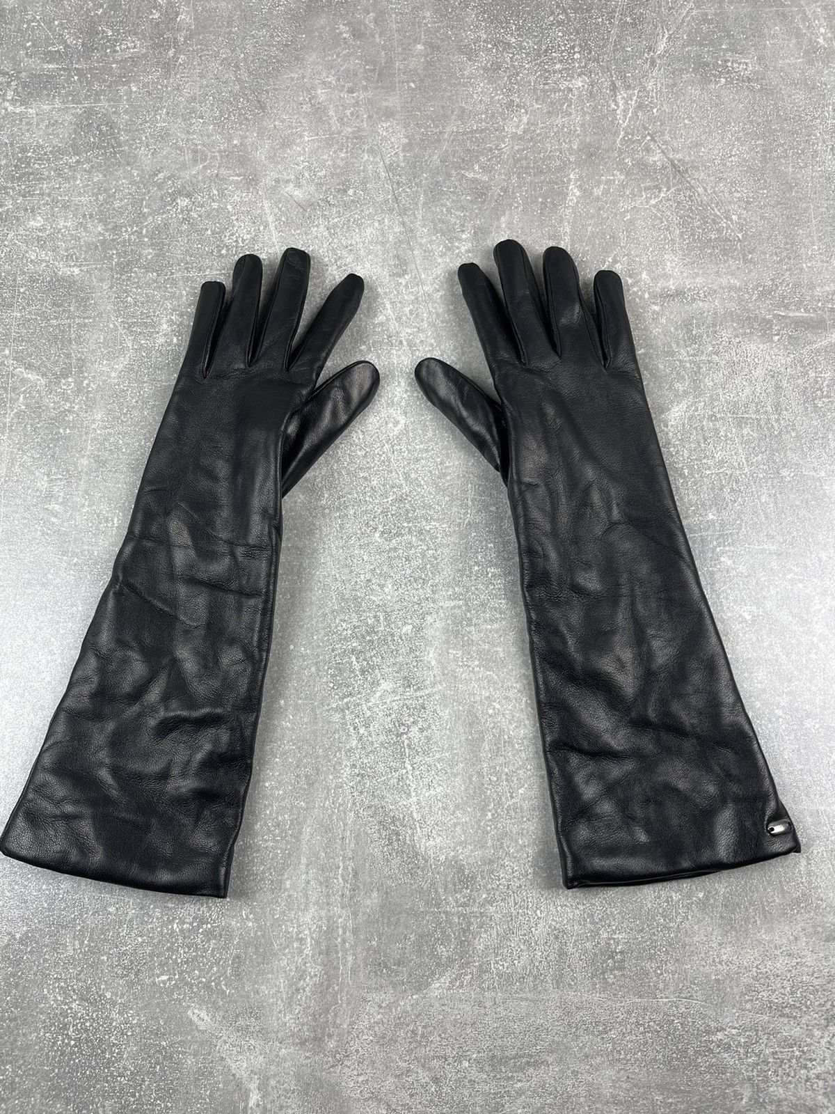 Escada × Genuine Leather Escada Leather Black Long Gloves Cashmere Lining Size S Size ONE SIZE - 1 Thumbnail