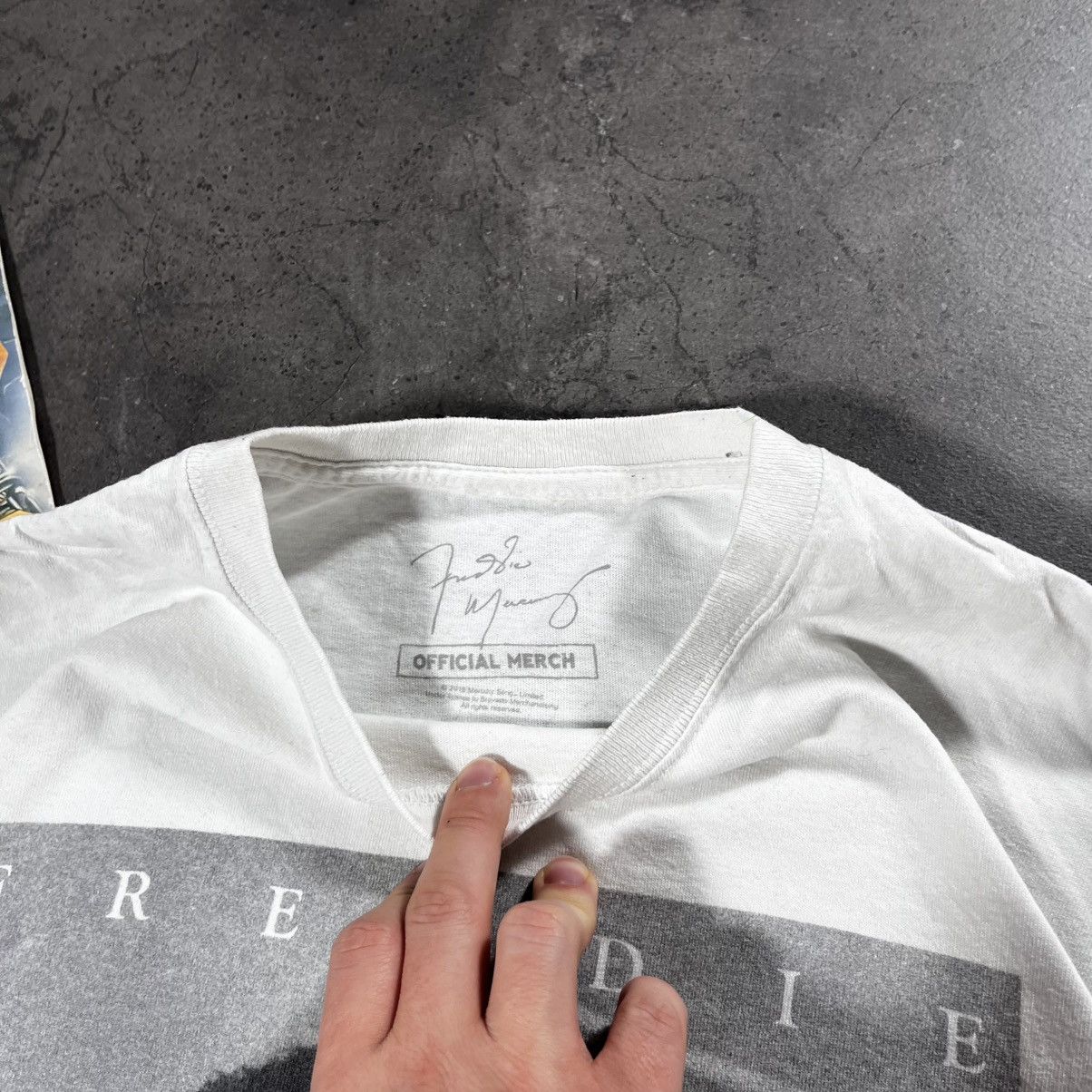 Band Tees Vintage 00s Freddie Mercury Queen Rock Metal Tshirt Tee Size US XL / EU 56 / 4 - 9 Thumbnail