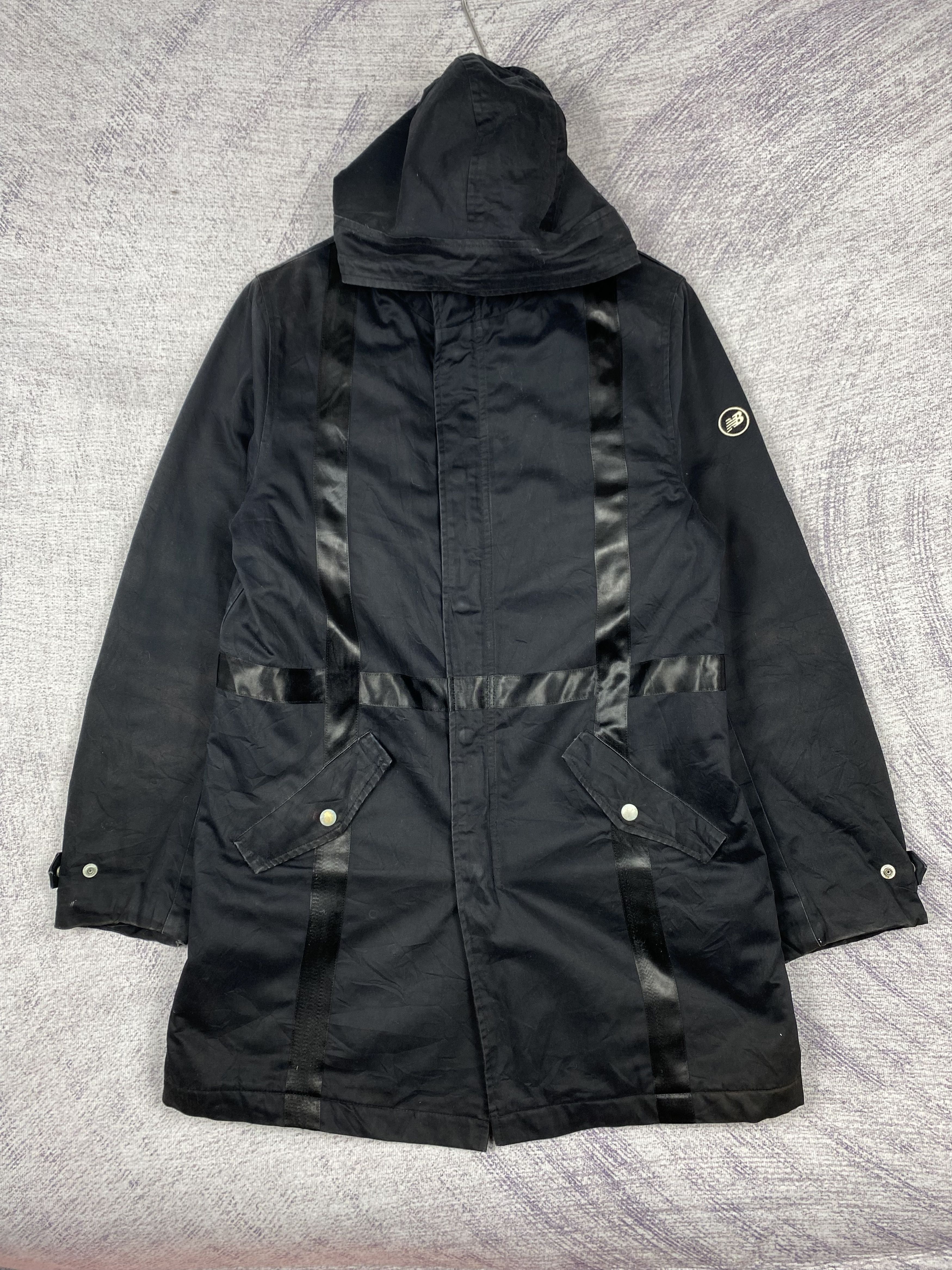 New Balance Vintage New Balance Black Hooded Satin-Trim Jacket Size US M / EU 48-50 / 2 - 1 Thumbnail
