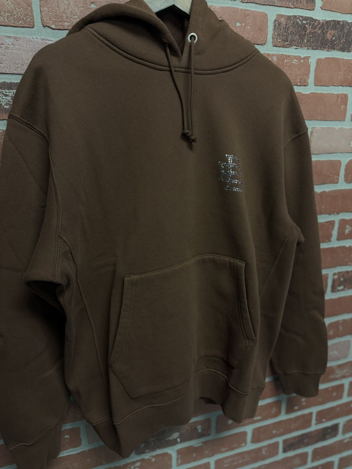 Eric Emanuel × Swarovski Eric Emanuel x Swarovski Crystals Size L Brown (NEW) Size US L / EU 52-54 / 3 - 5 Thumbnail
