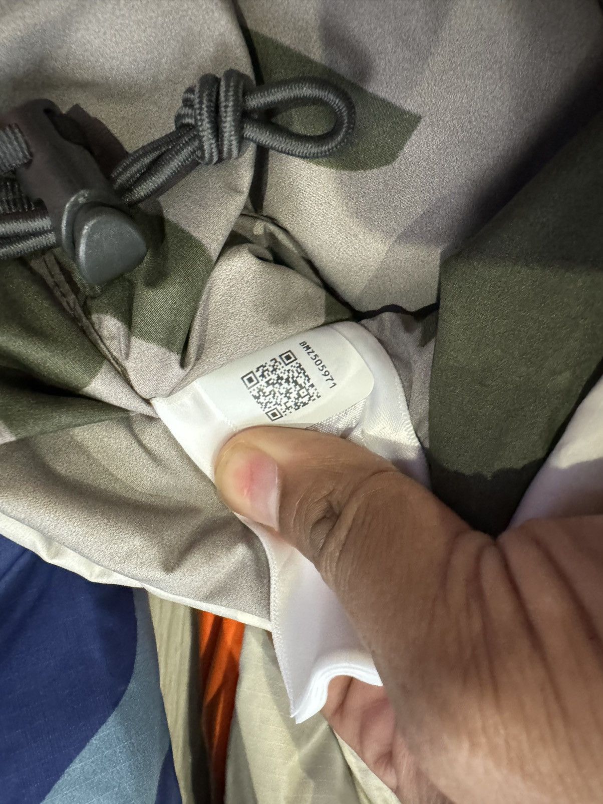Kaws × The North Face KAWS X THE NORTH FACE 1996 NUPTSE JACKET MOONLIGHT IVORY Size US L / EU 52-54 / 3 - 8 Thumbnail
