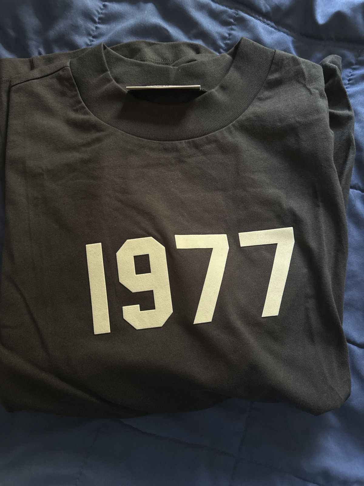 Fear of God Fear of God Essentials 1977 T Shirt ✨ Size US M / EU 48-50 / 2 - 7 Thumbnail