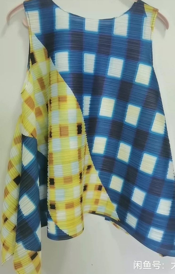 Pleats Please Issey Miyake Issey Miyake size:5 Yellow and blue watermelon striped ves Size S / US 4 / IT 40 - 1 Thumbnail