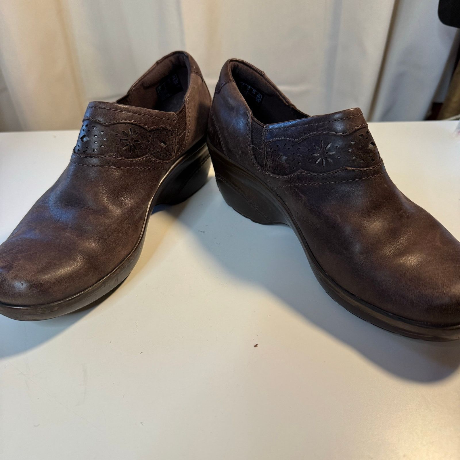 Clarks Clarks Marion Helen Cut-out Detail Wedge Clog Shoes Sz 6W Size US 6 / IT 36 - 4 Thumbnail