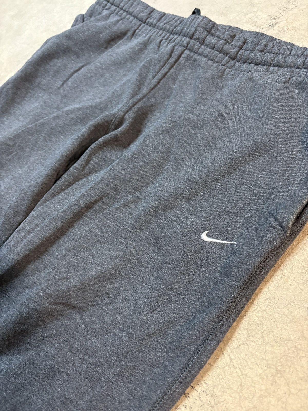 Nike Vintage 00’s Nike Y2K Gray Sweatpants Size Medium Size US 32 / EU 48 - 2 Thumbnail