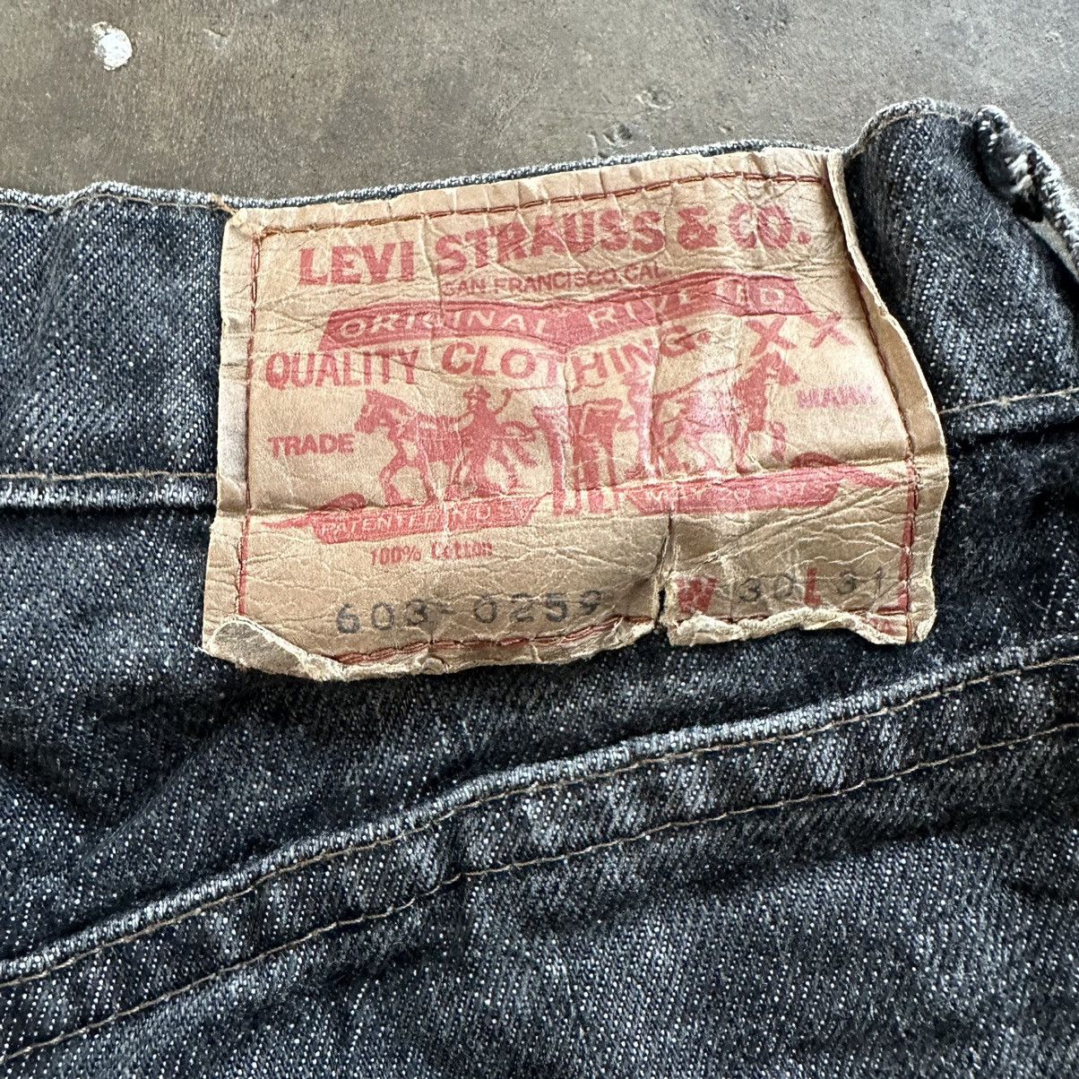 Levi's Vintage Levi’s Black Faded Jean Distressed Denim Pant W29 Size US 29 - 15 Thumbnail
